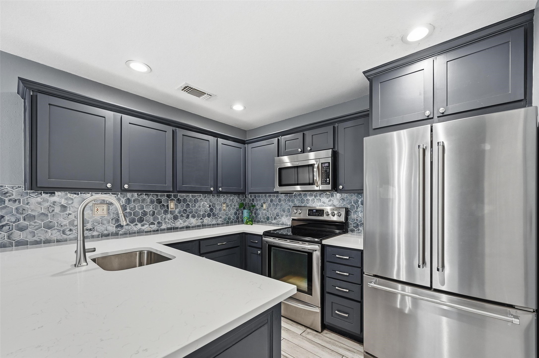 6144 Jereme Trail Dallas TX 75252