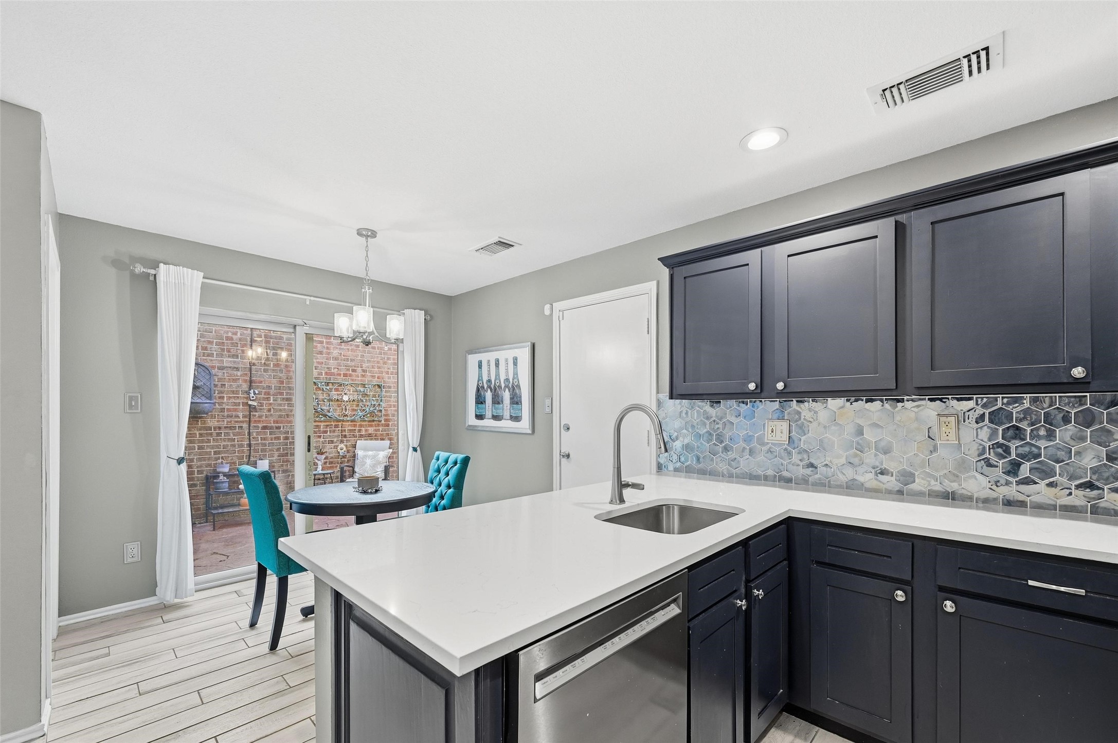 6144 Jereme Trail Dallas TX 75252