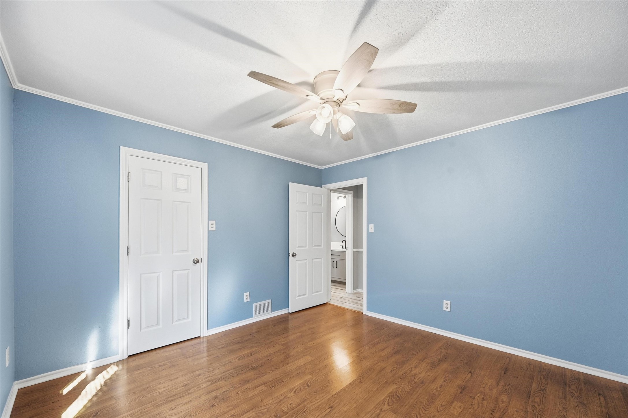 6144 Jereme Trail Dallas TX 75252