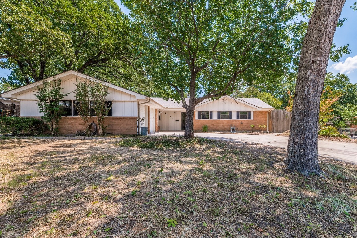 1605 Bradford Place Fort Worth TX 76112