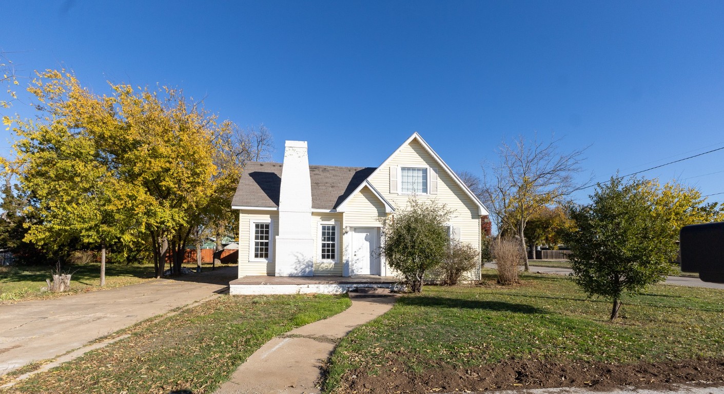 1515 S Commercial Avenue Coleman TX 76834