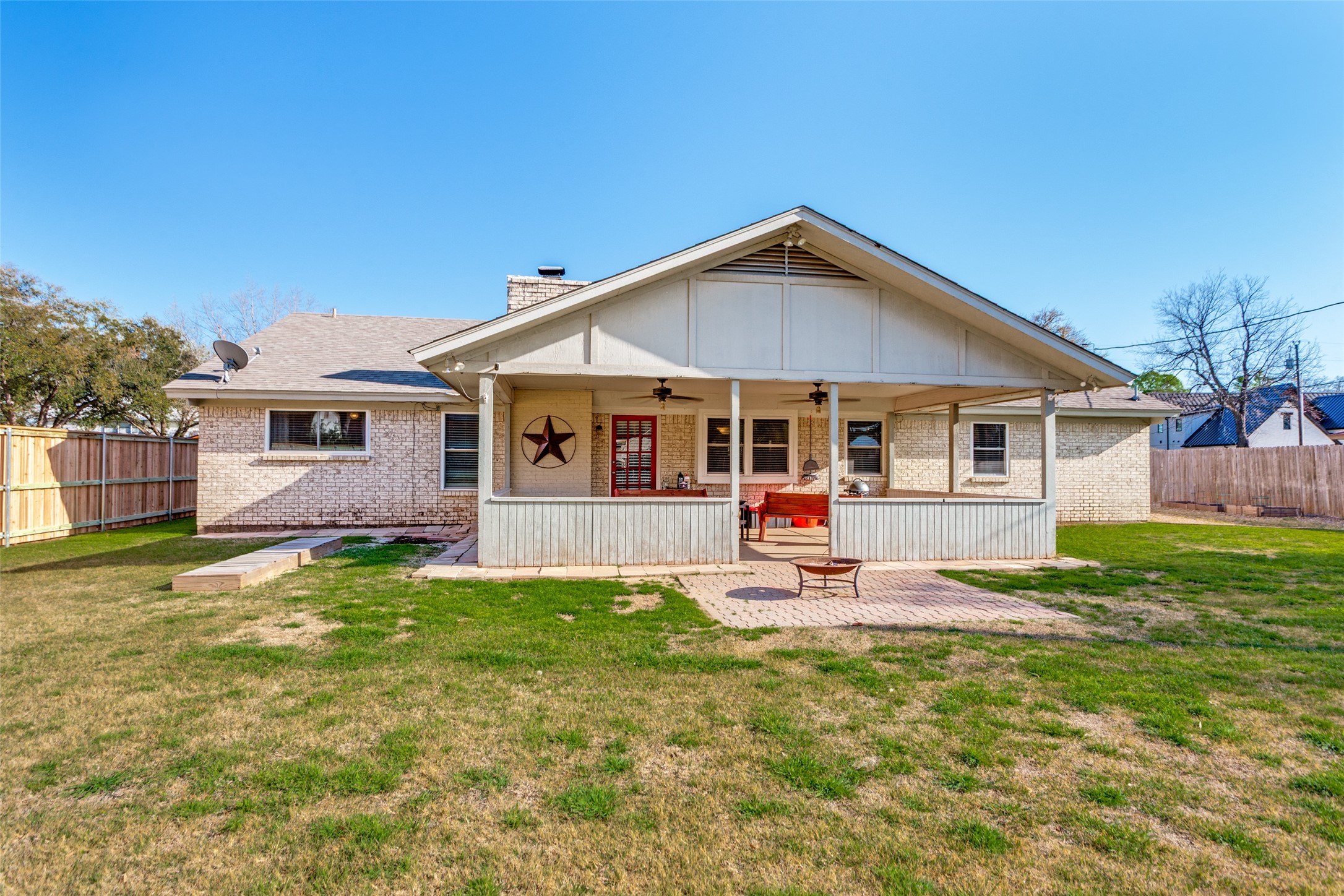 212 Casas Del Sur Street Granbury TX 76049