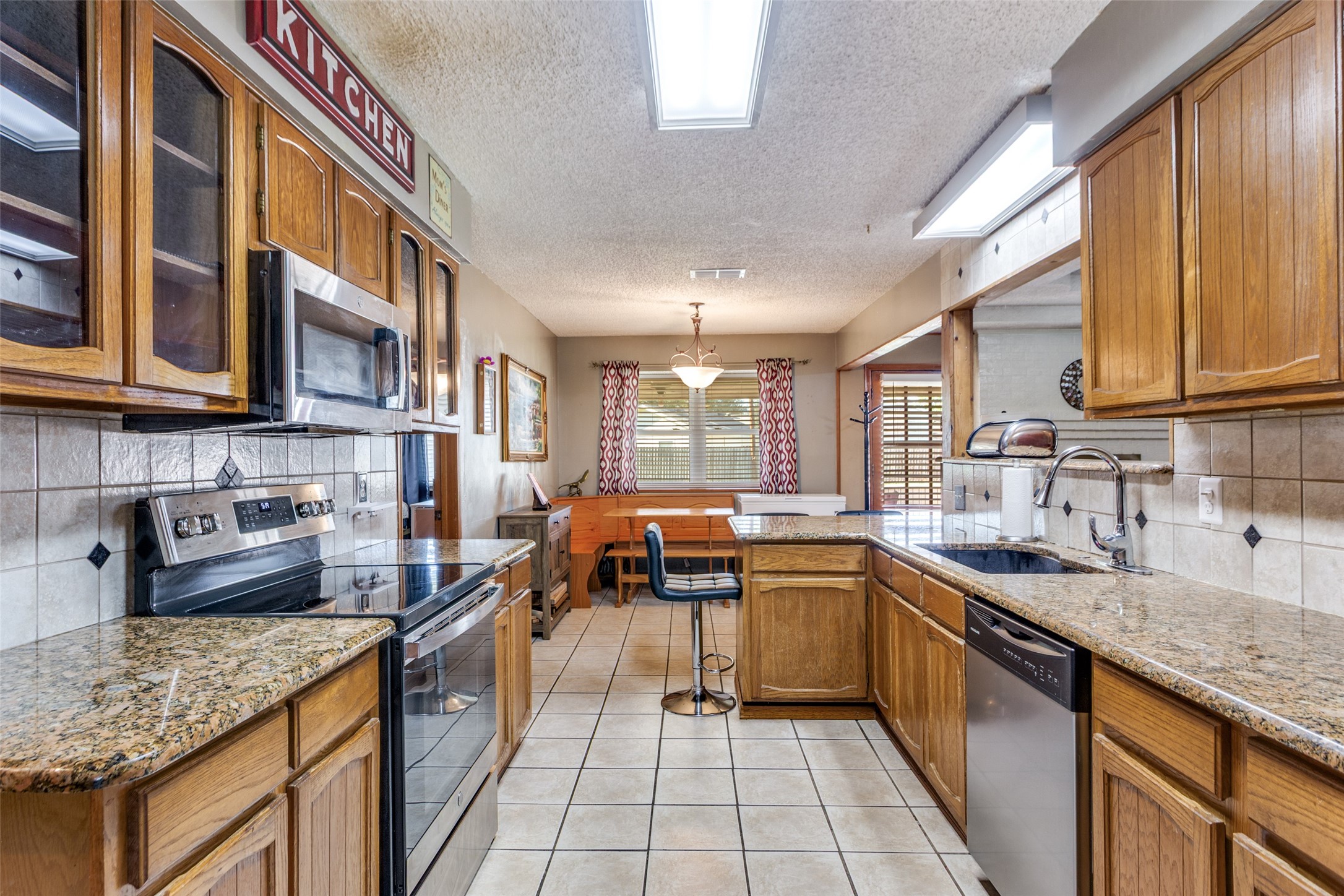 212 Casas Del Sur Street Granbury TX 76049