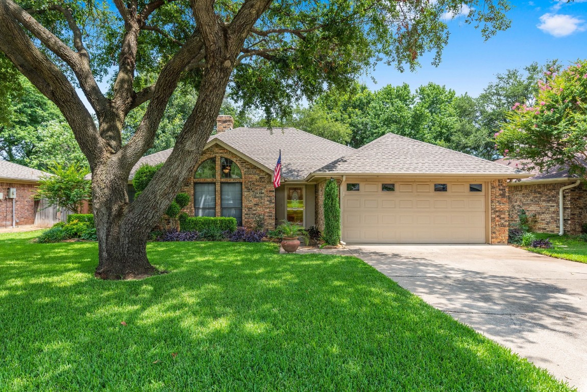 713 Lakewood Lane Grapevine TX 76051