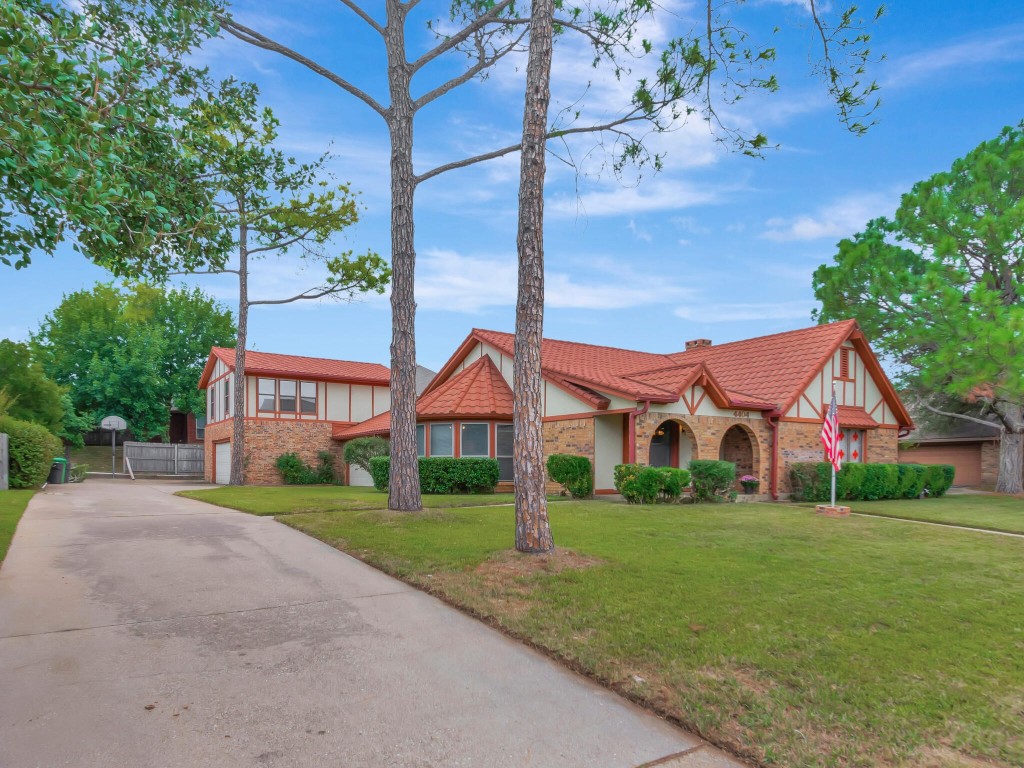 4404 Diamond Loch N North Richland Hills TX 76180