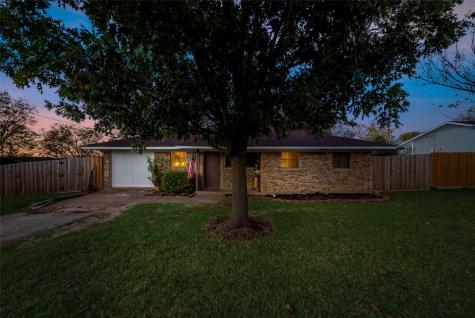 801 Crockett Street Midlothian TX 76065