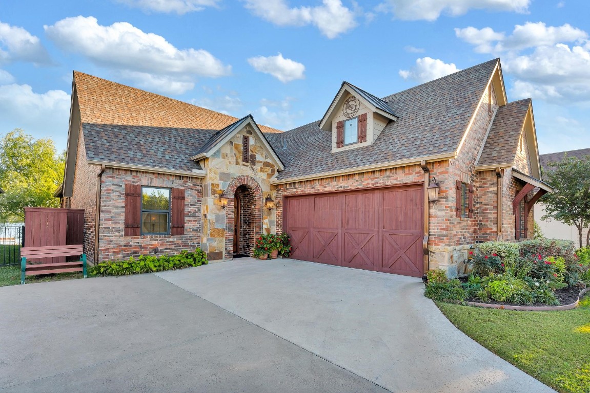 912 Waterpoint Court E Granbury TX 76048