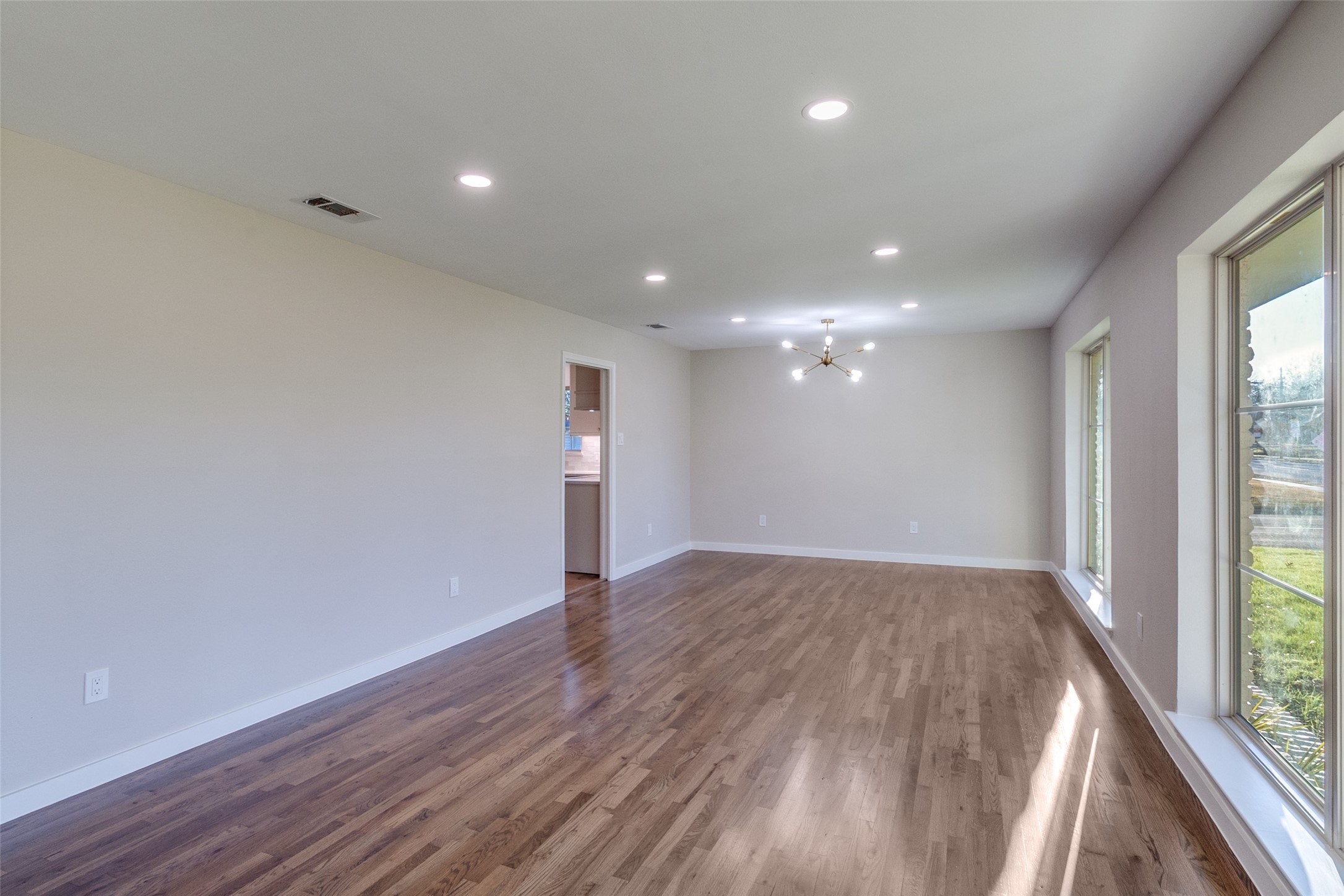 7006 Town North Drive Dallas TX 75231
