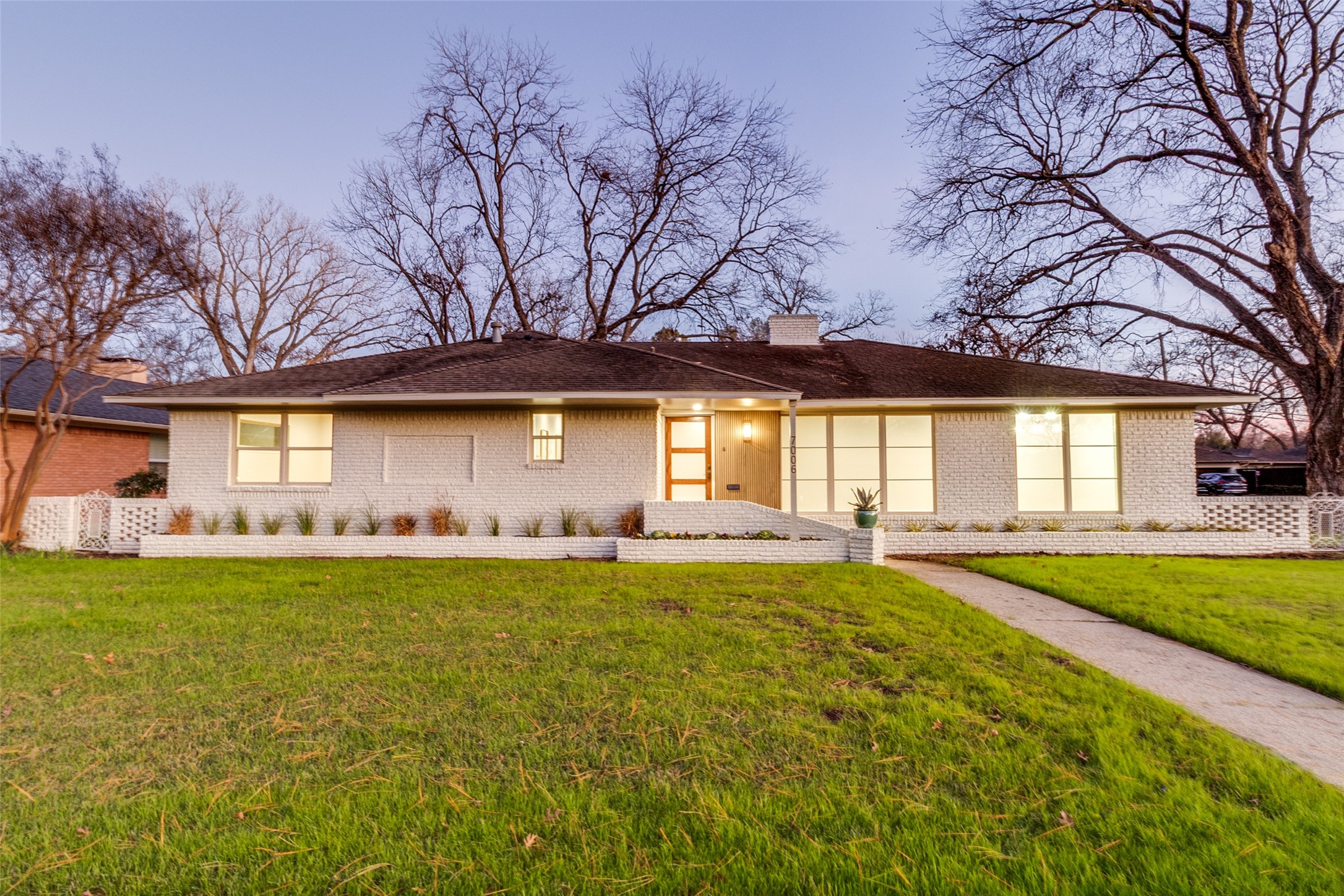 7006 Town North Drive Dallas TX 75231