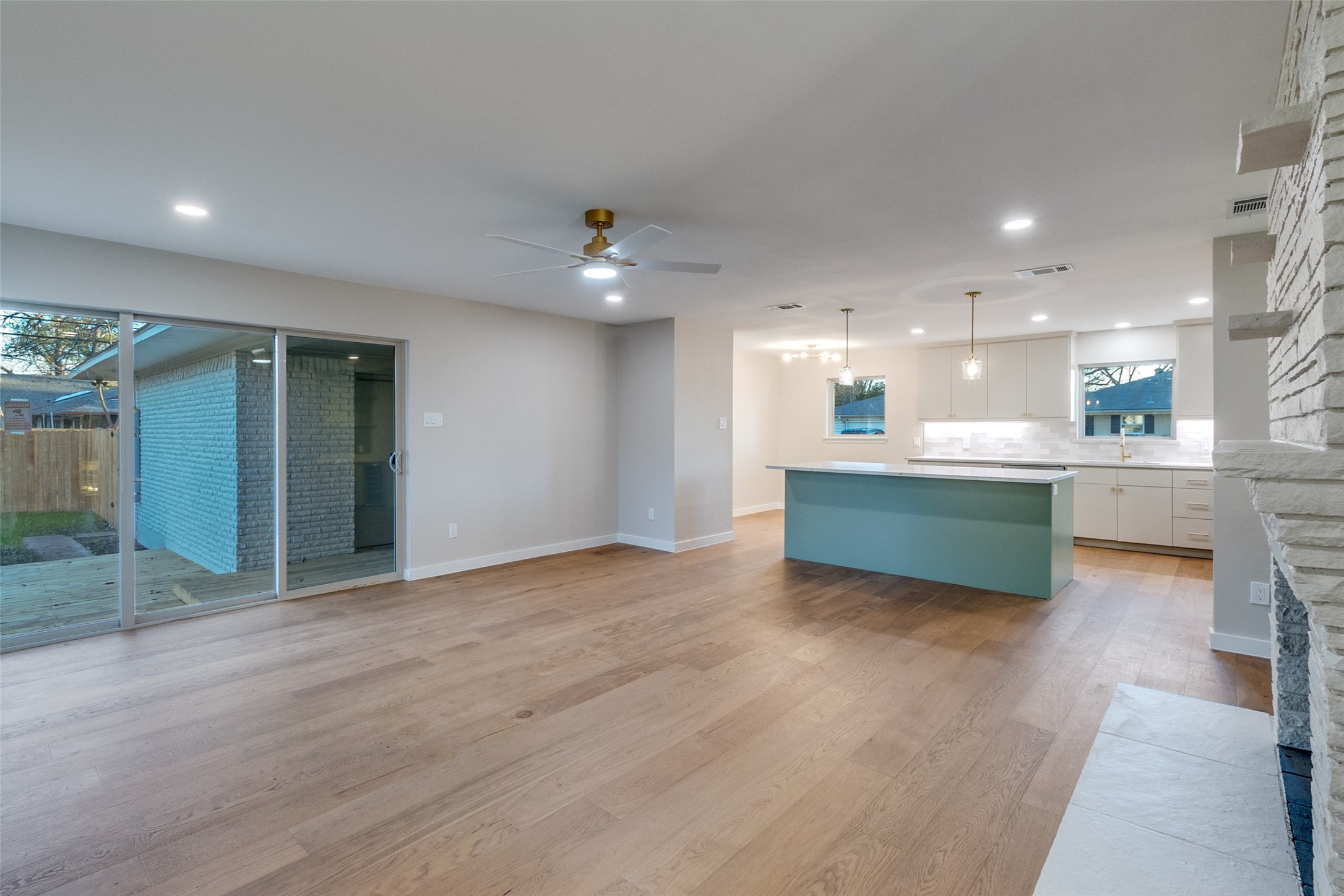 7006 Town North Drive Dallas TX 75231