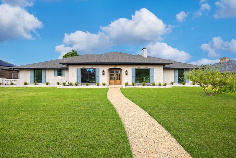7131 Roundrock Road Dallas TX 75248