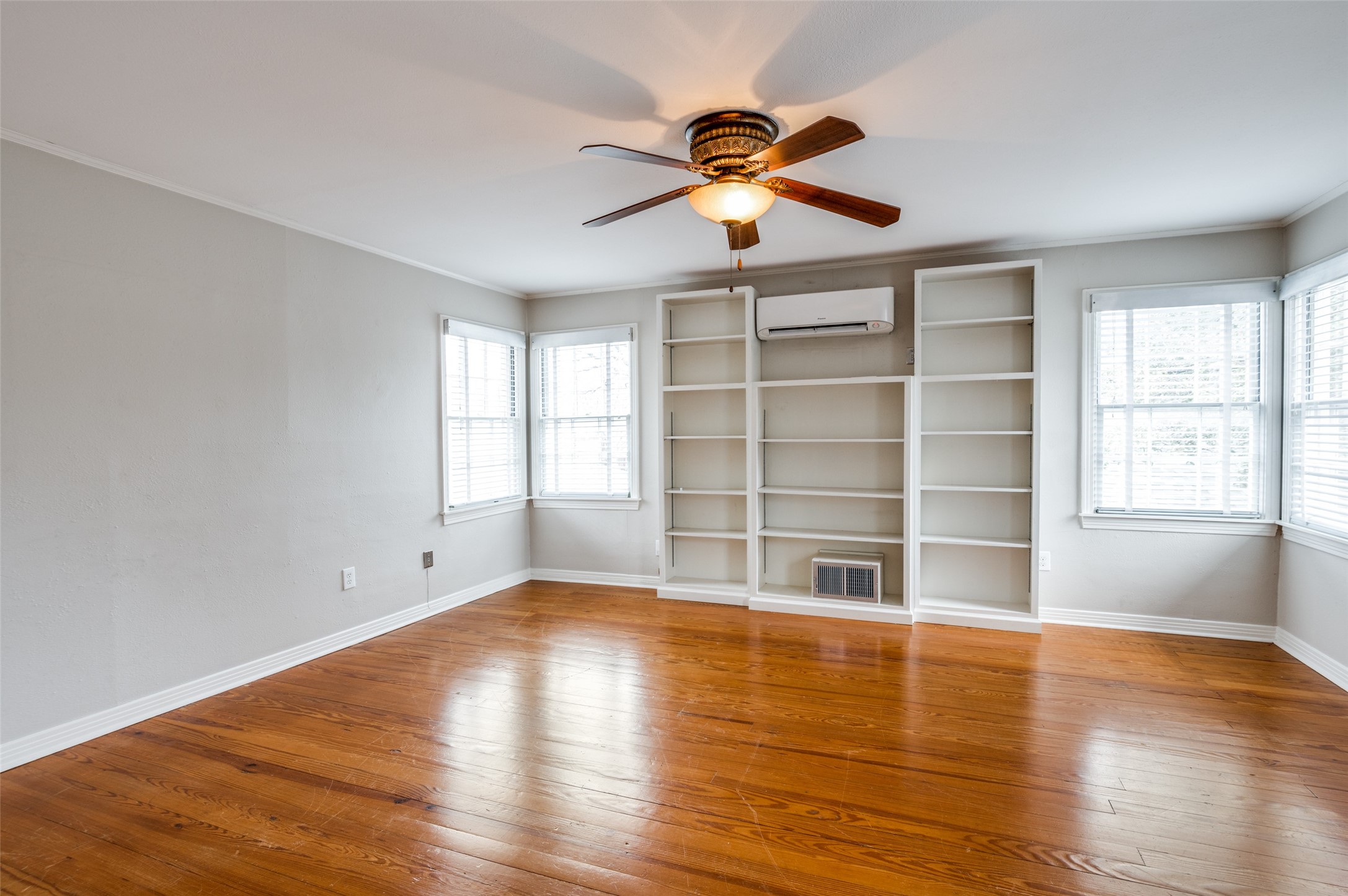1403 Eastus Drive Dallas TX 75208