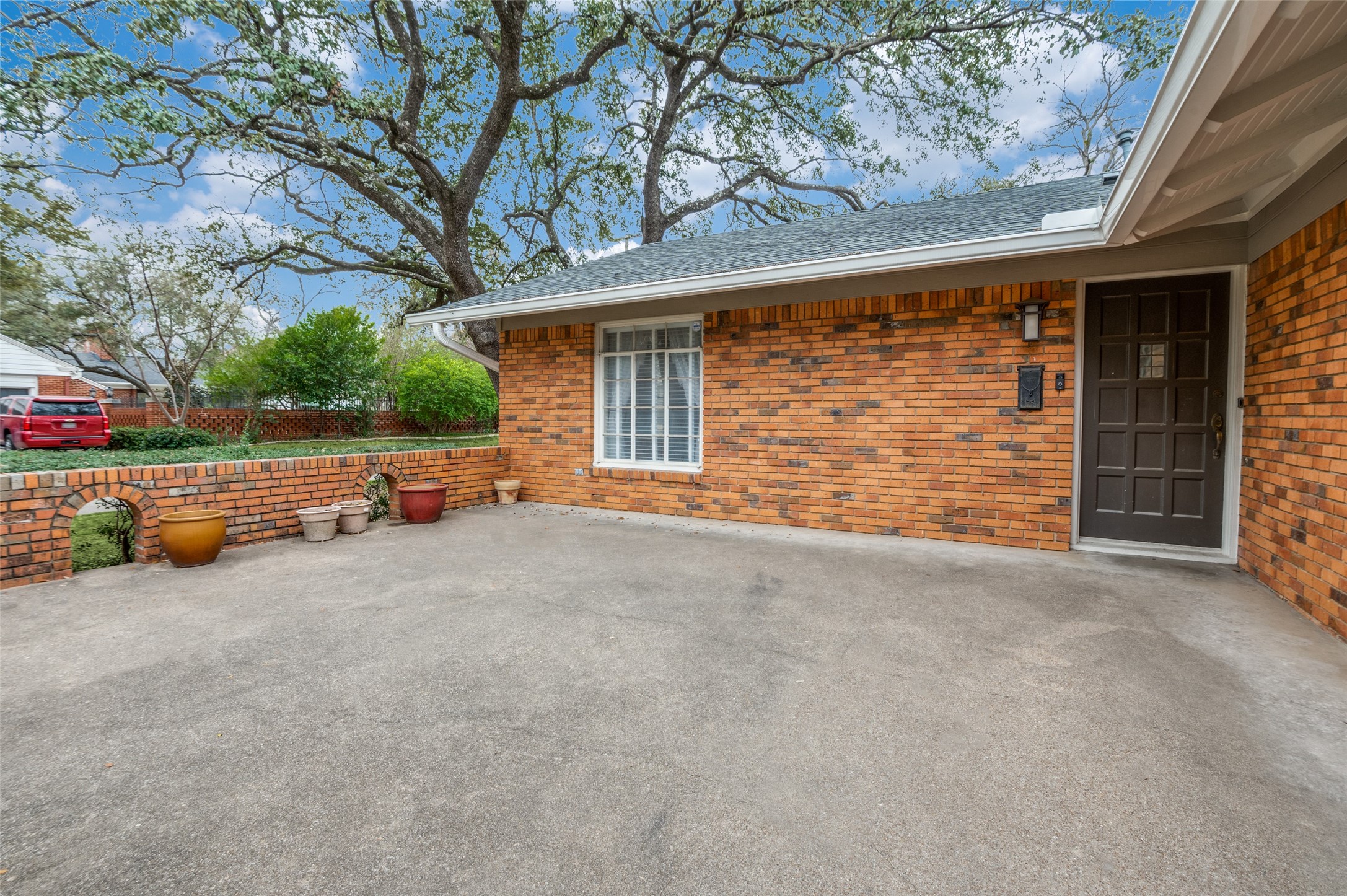 1403 Eastus Drive Dallas TX 75208