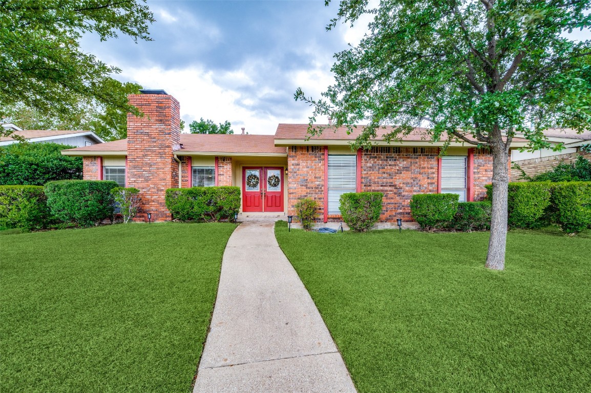 1906 Glenrose Lane Carrollton TX 75007