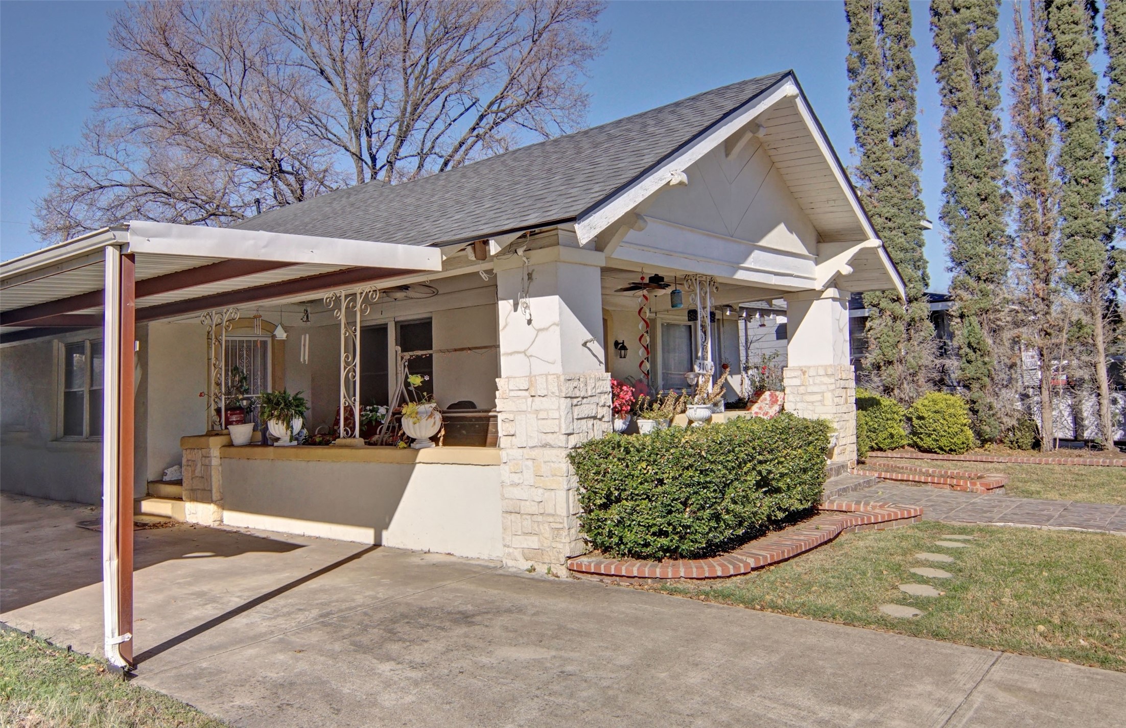 3104 S Adams Street Fort Worth TX 76110
