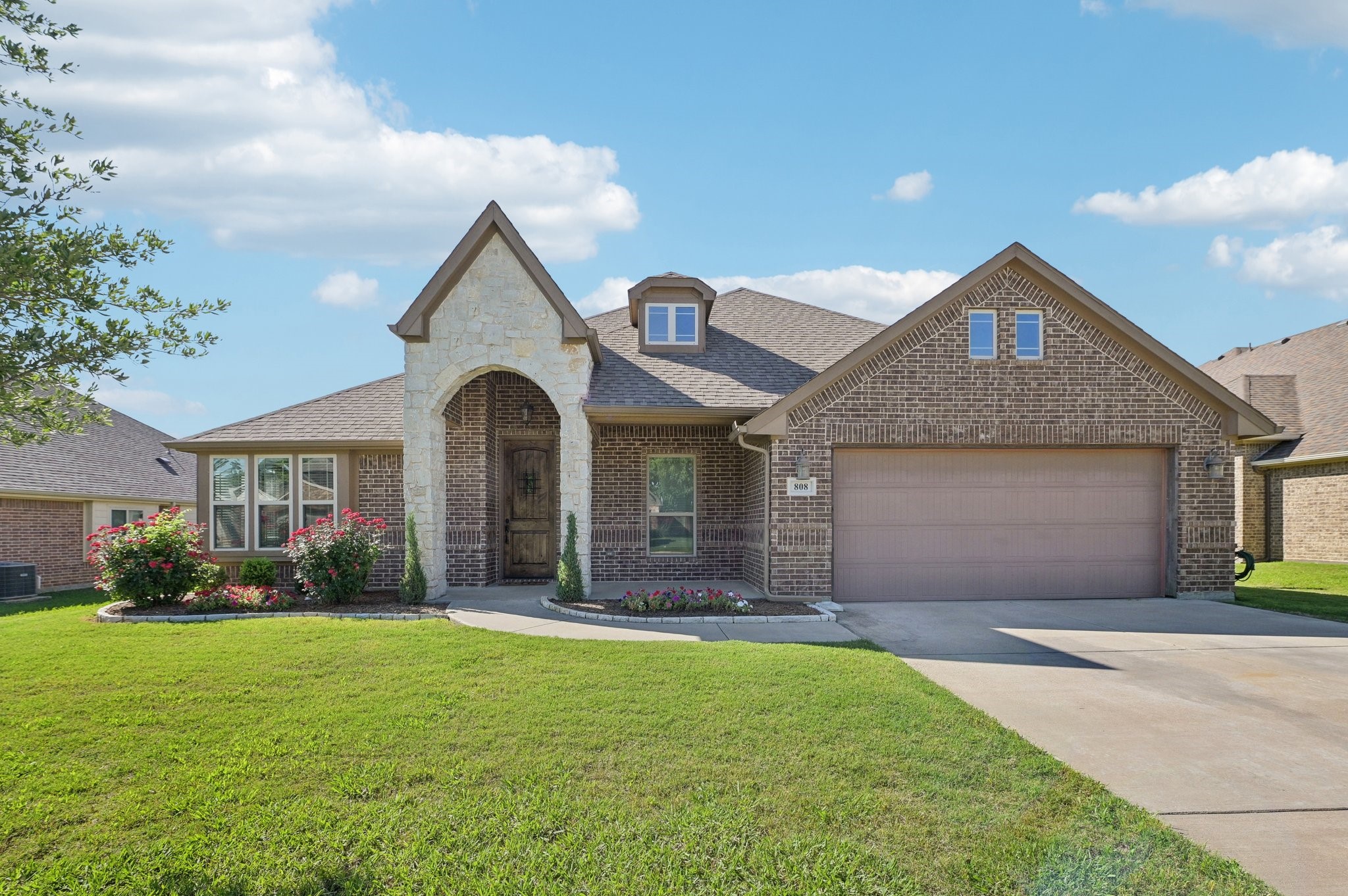 808 Brandt Street Grandview TX 76050