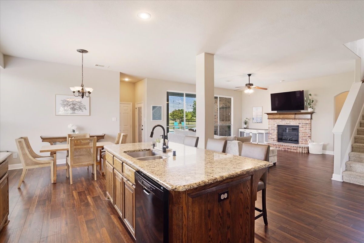 373 Sundance Drive Van Alstyne TX 75495