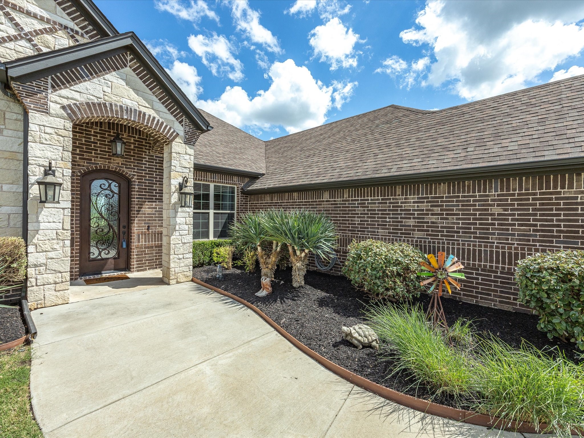 340 El Pescado Court Godley TX 76044