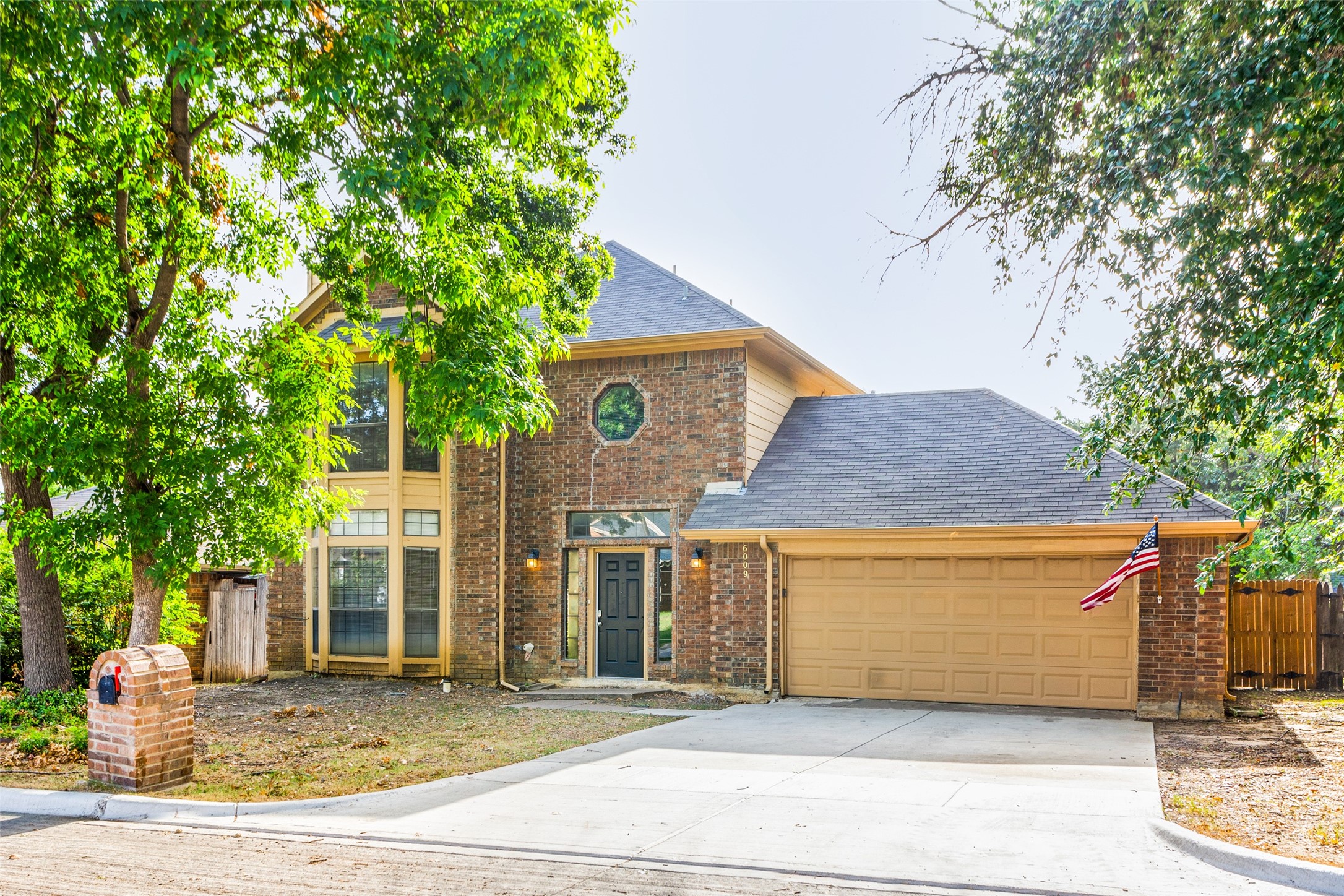 6009 Glenwood Drive Arlington TX 76017