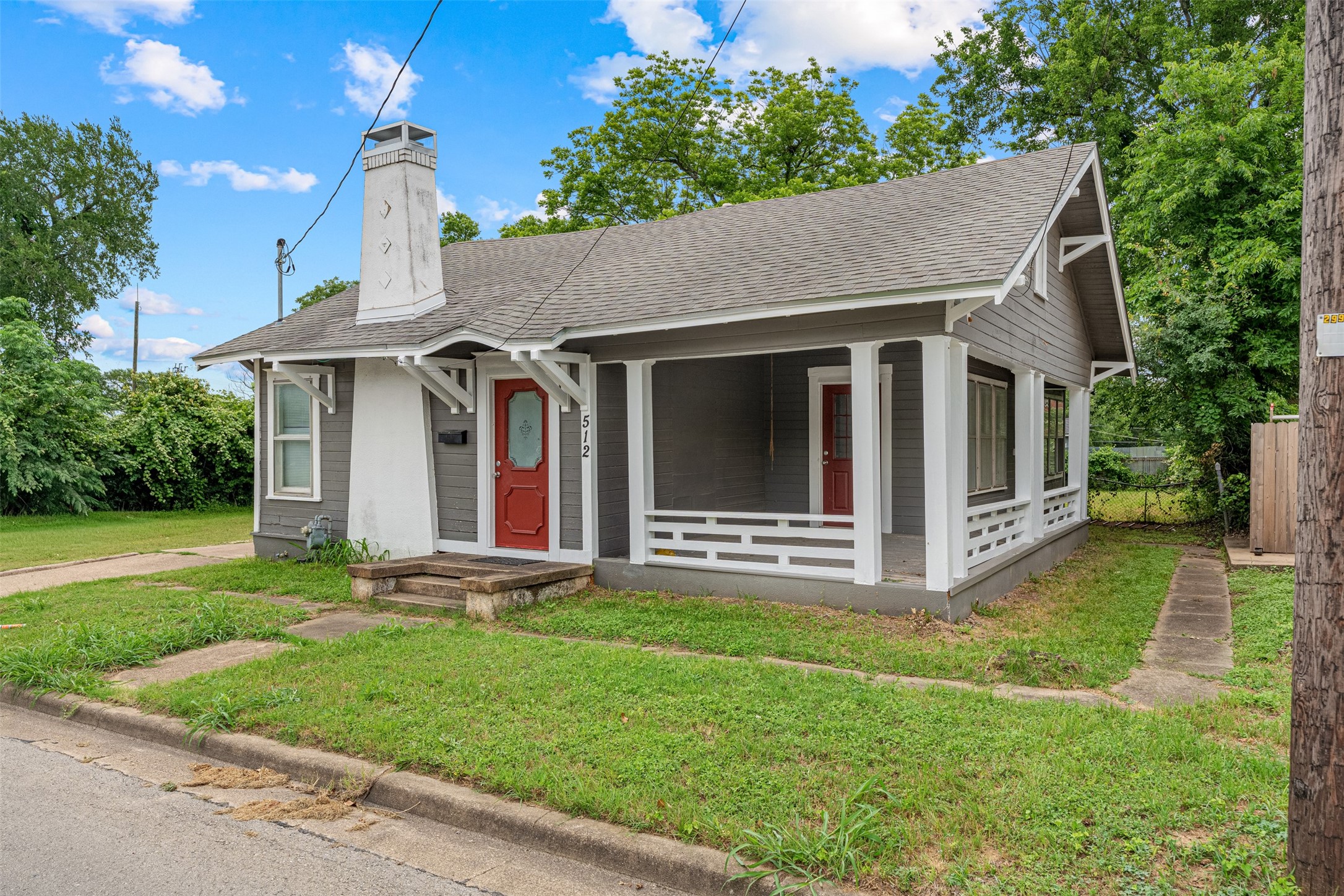 512 Herring Avenue Waco TX 76708
