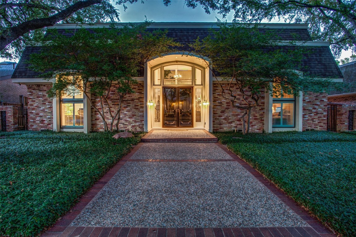 7023 Deloache Avenue Dallas TX 75225