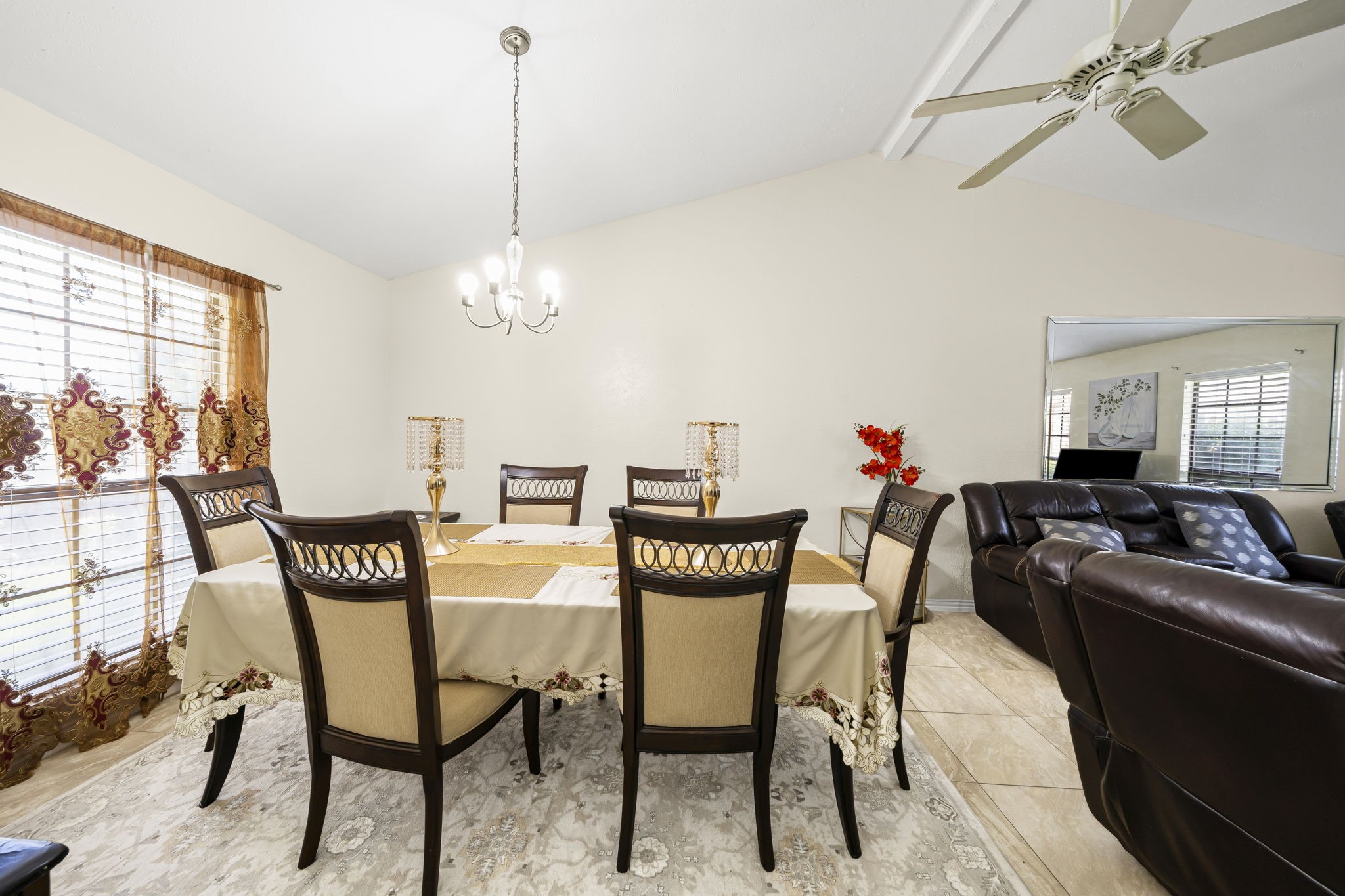 2121 Newbury Drive Arlington TX 76014