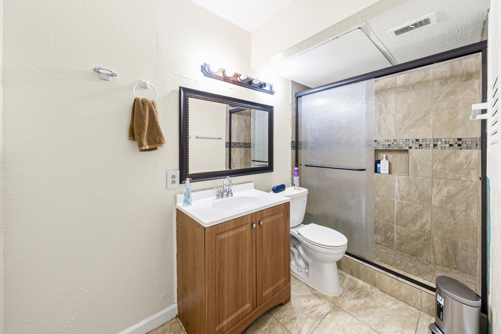 2121 Newbury Drive Arlington TX 76014