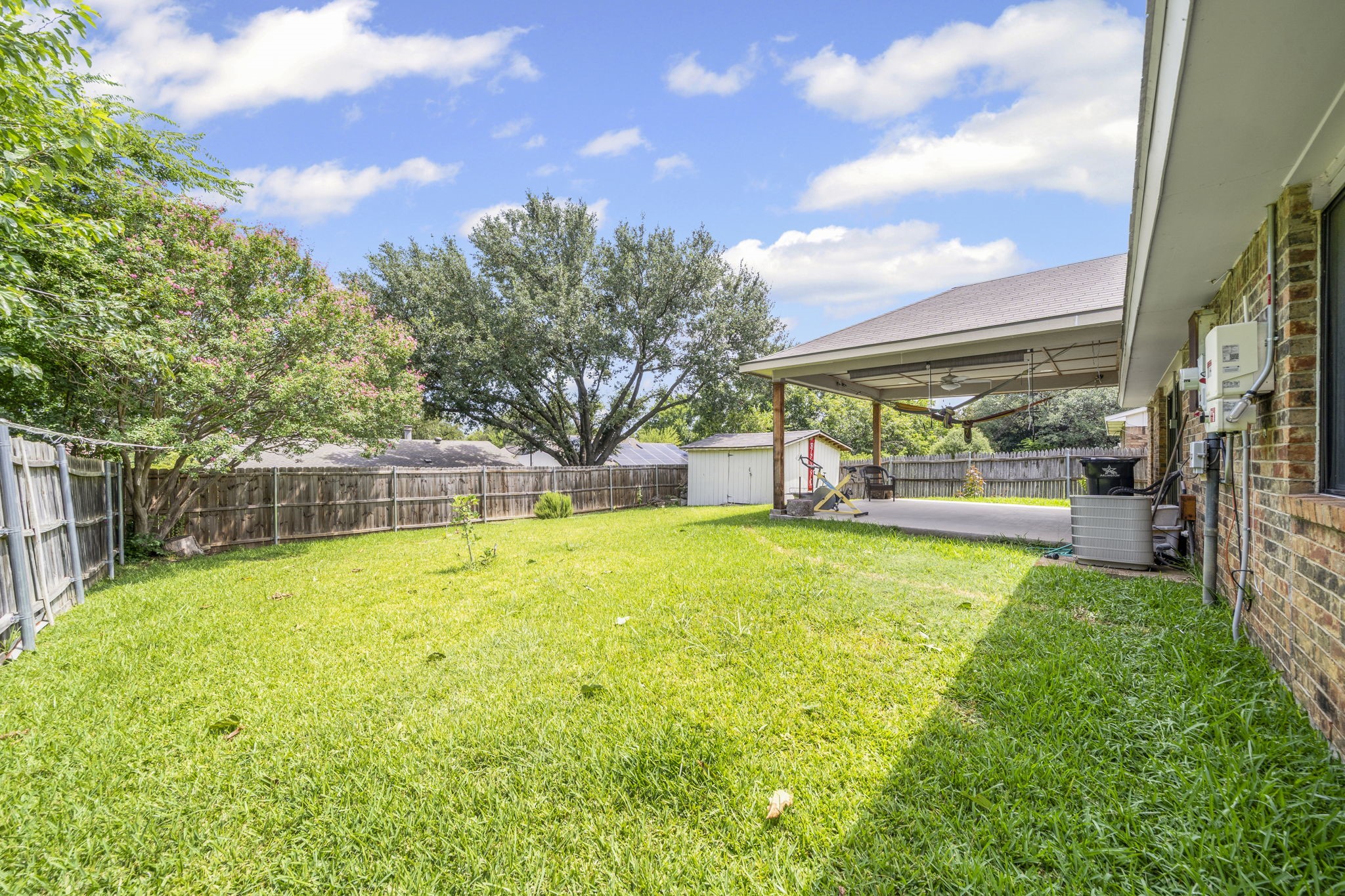2121 Newbury Drive Arlington TX 76014