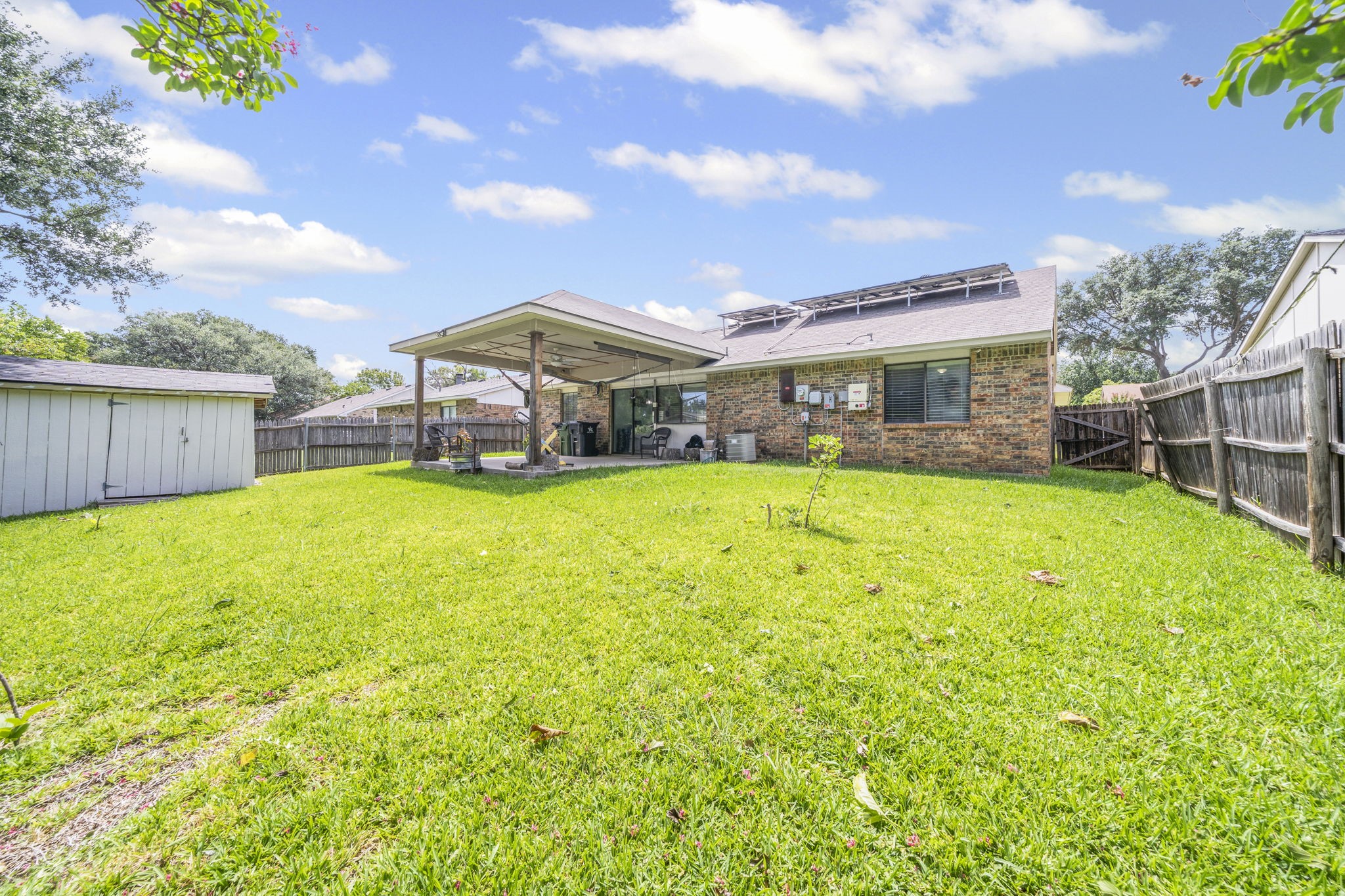 2121 Newbury Drive Arlington TX 76014
