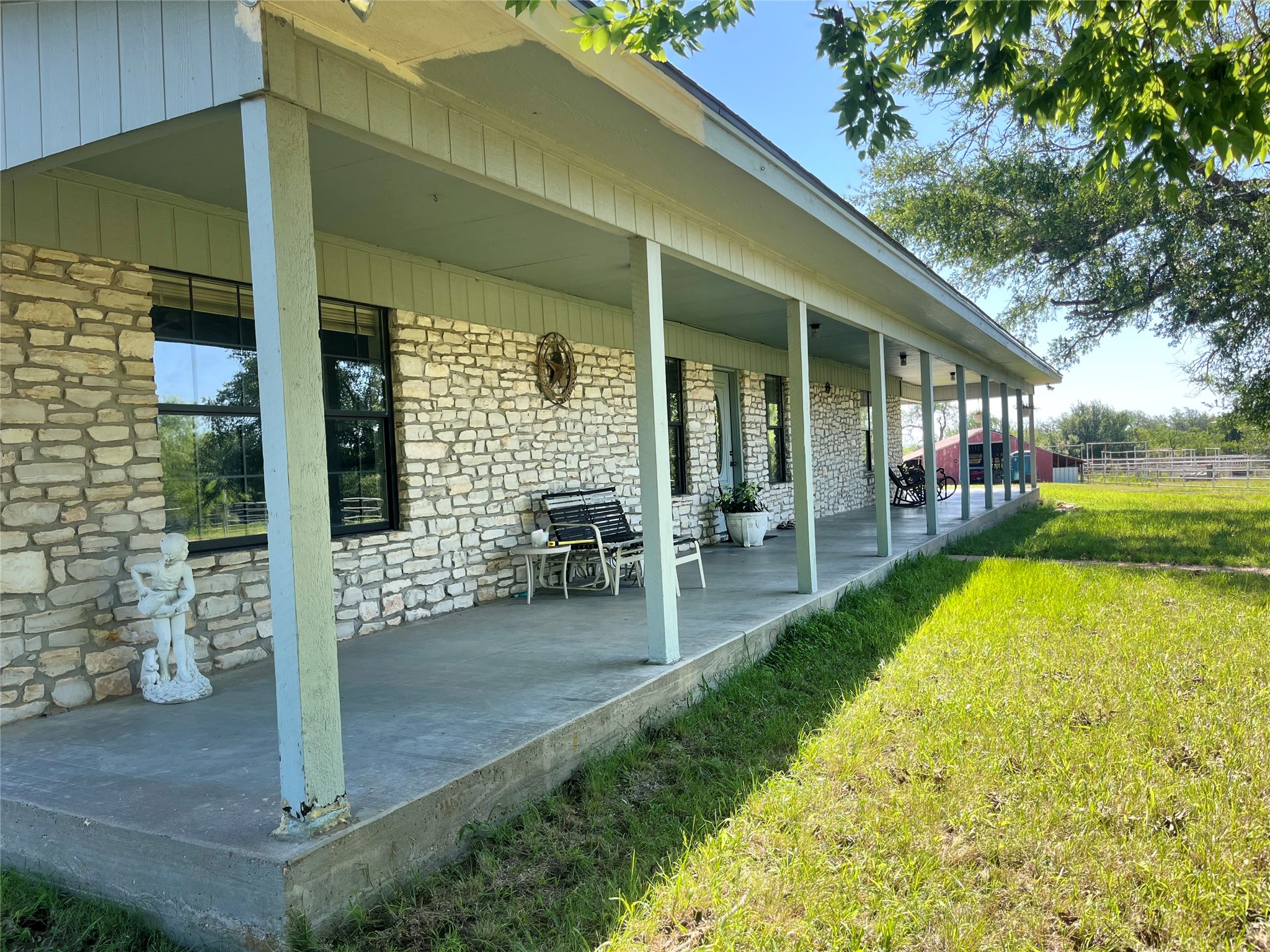 10047 E Highway 36 Jonesboro TX 76538