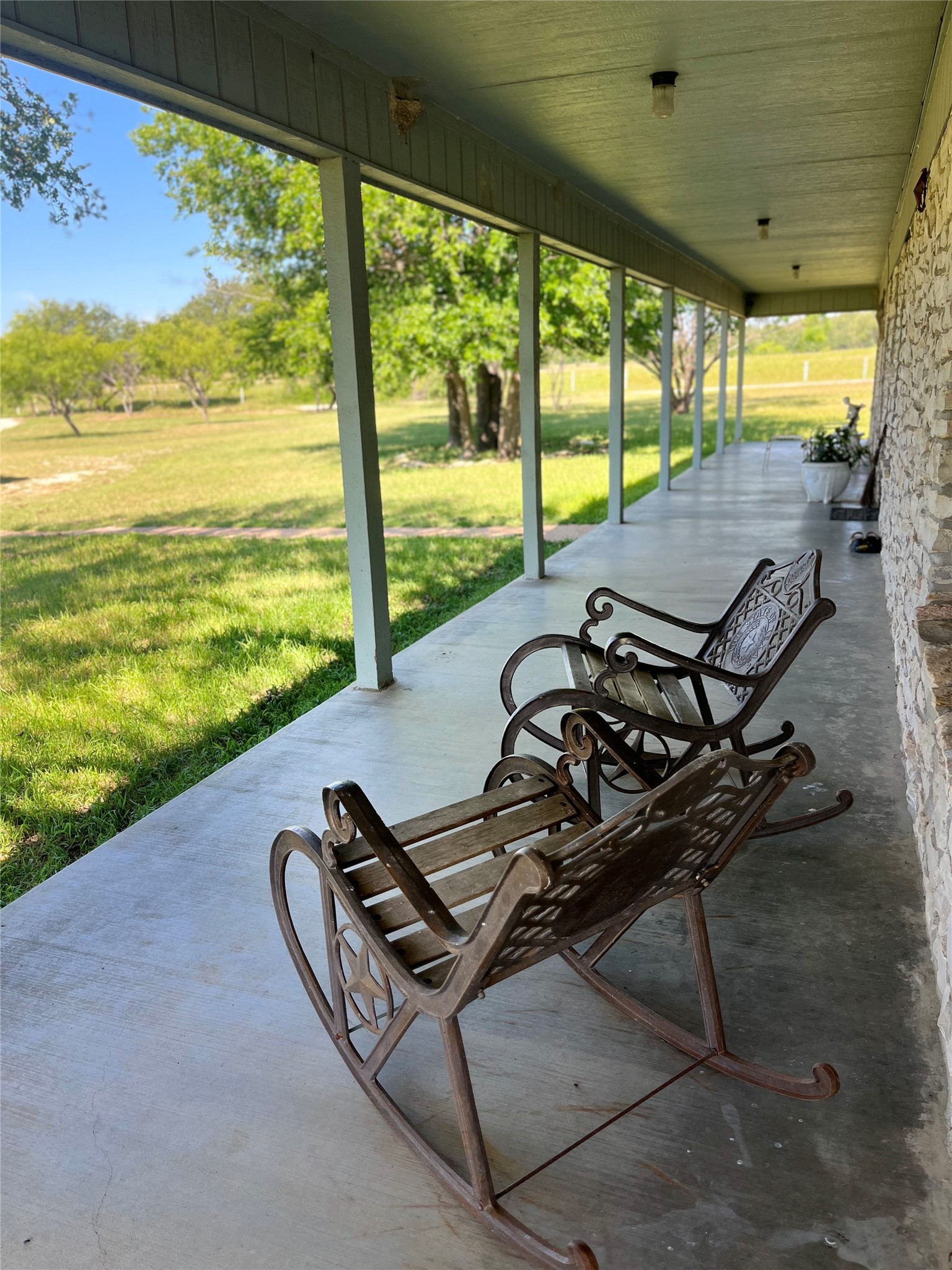 10047 E Highway 36 Jonesboro TX 76538