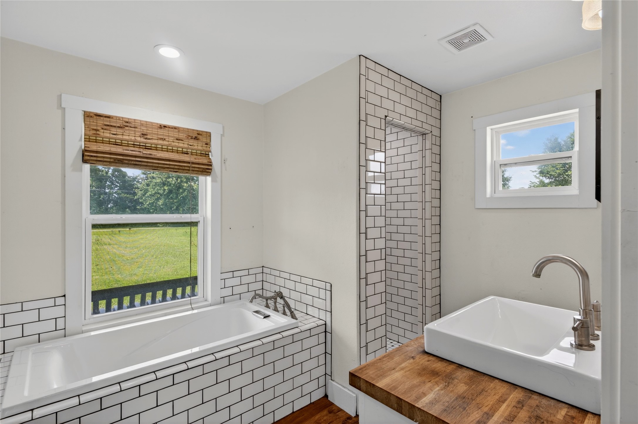 4221 Fm-120 E Denison TX 75020