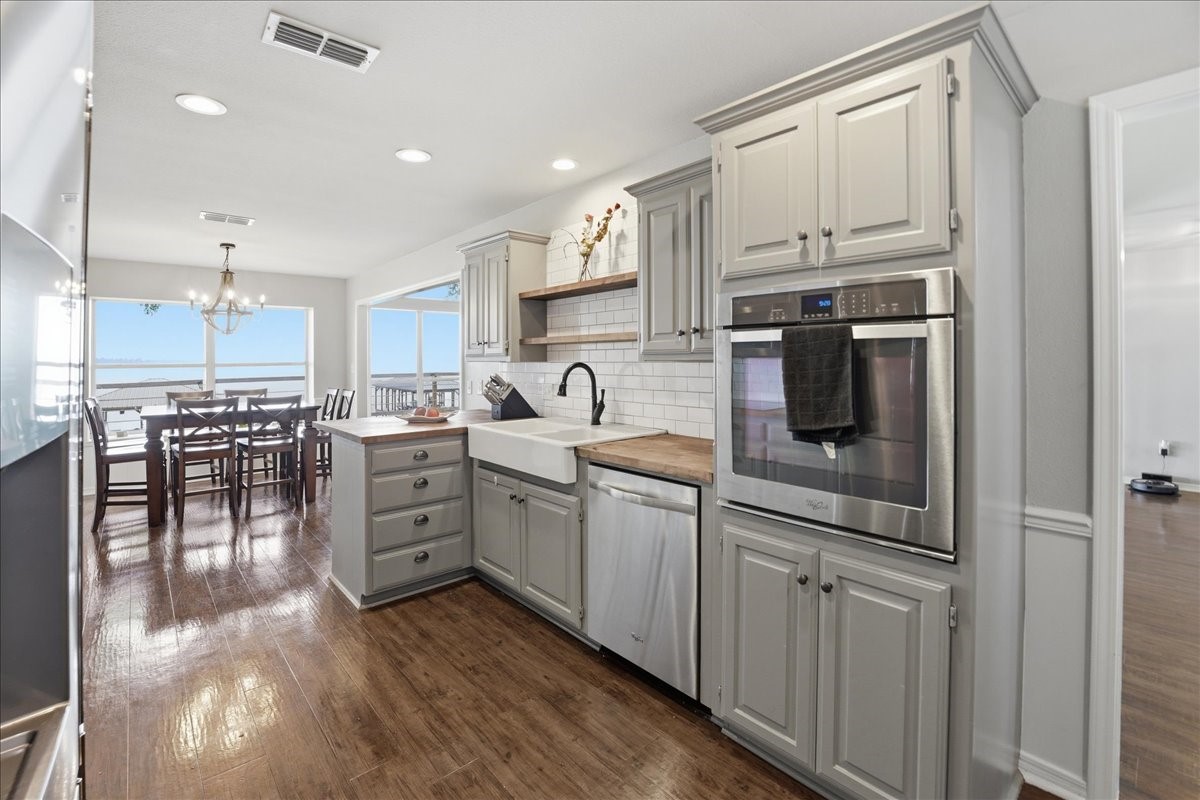 21821 Lakewood Lane Chandler TX 75758