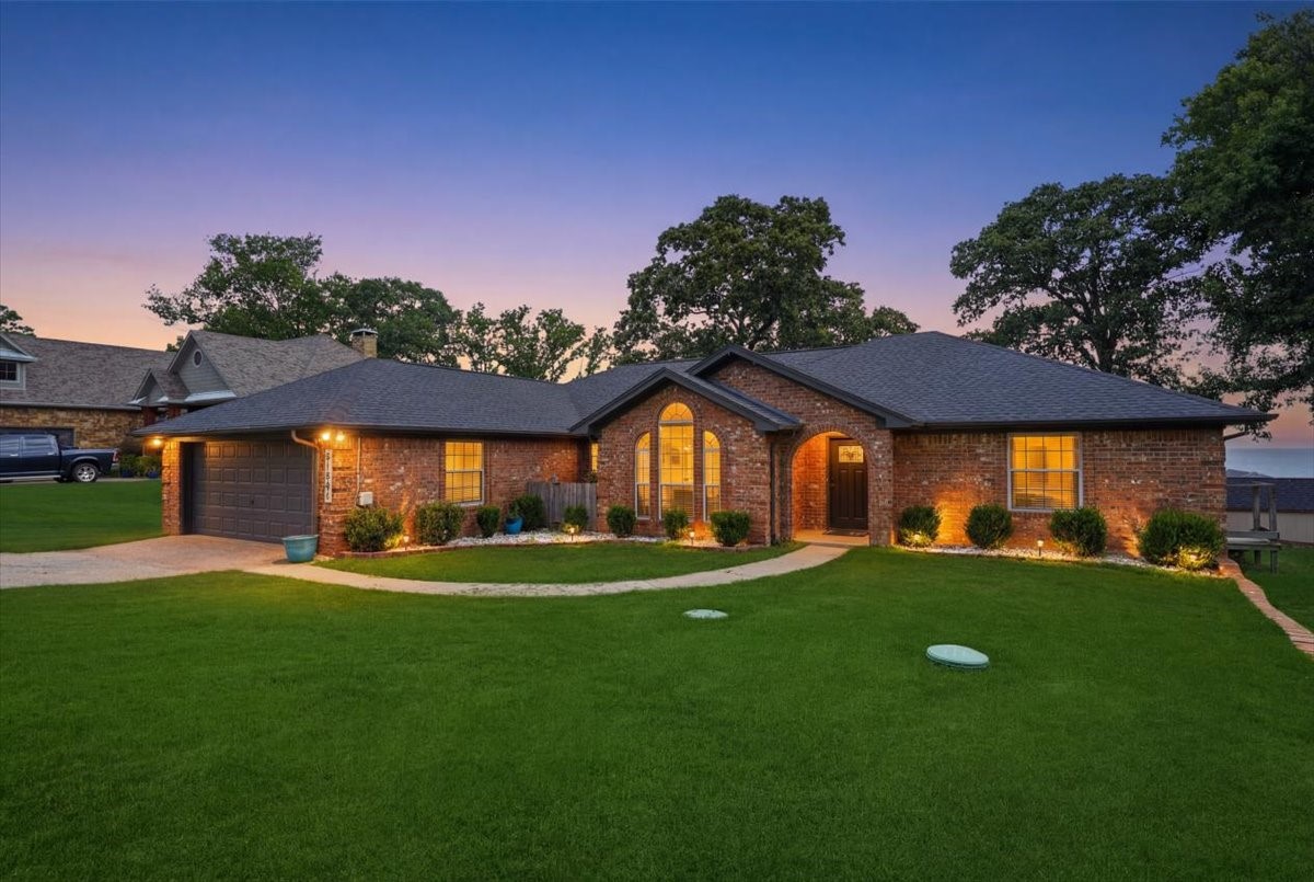 21821 Lakewood Lane Chandler TX 75758