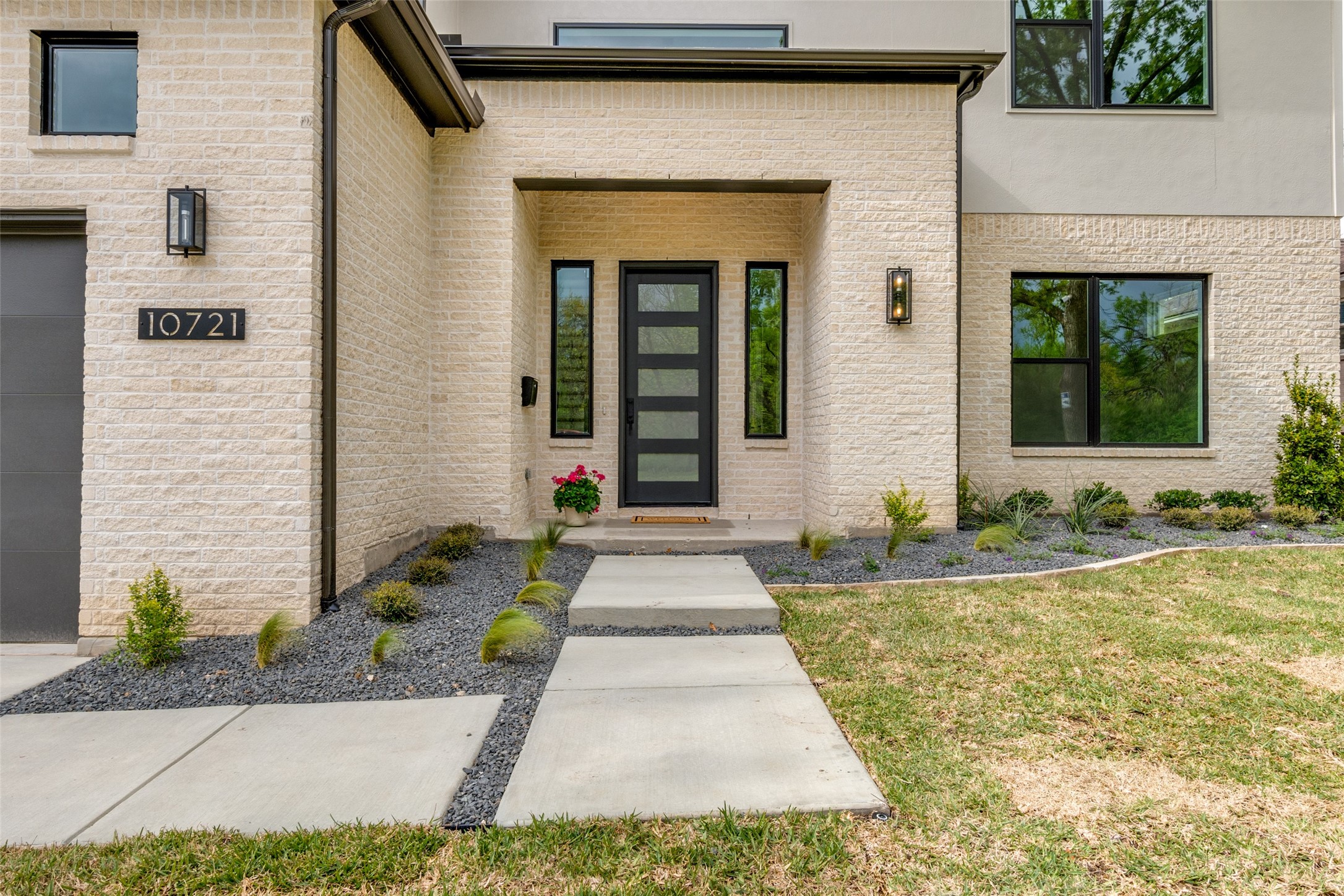 10721 Clearbrook Lane Dallas TX 75218