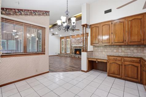 715 Stonelake Drive Cleburne TX 76033