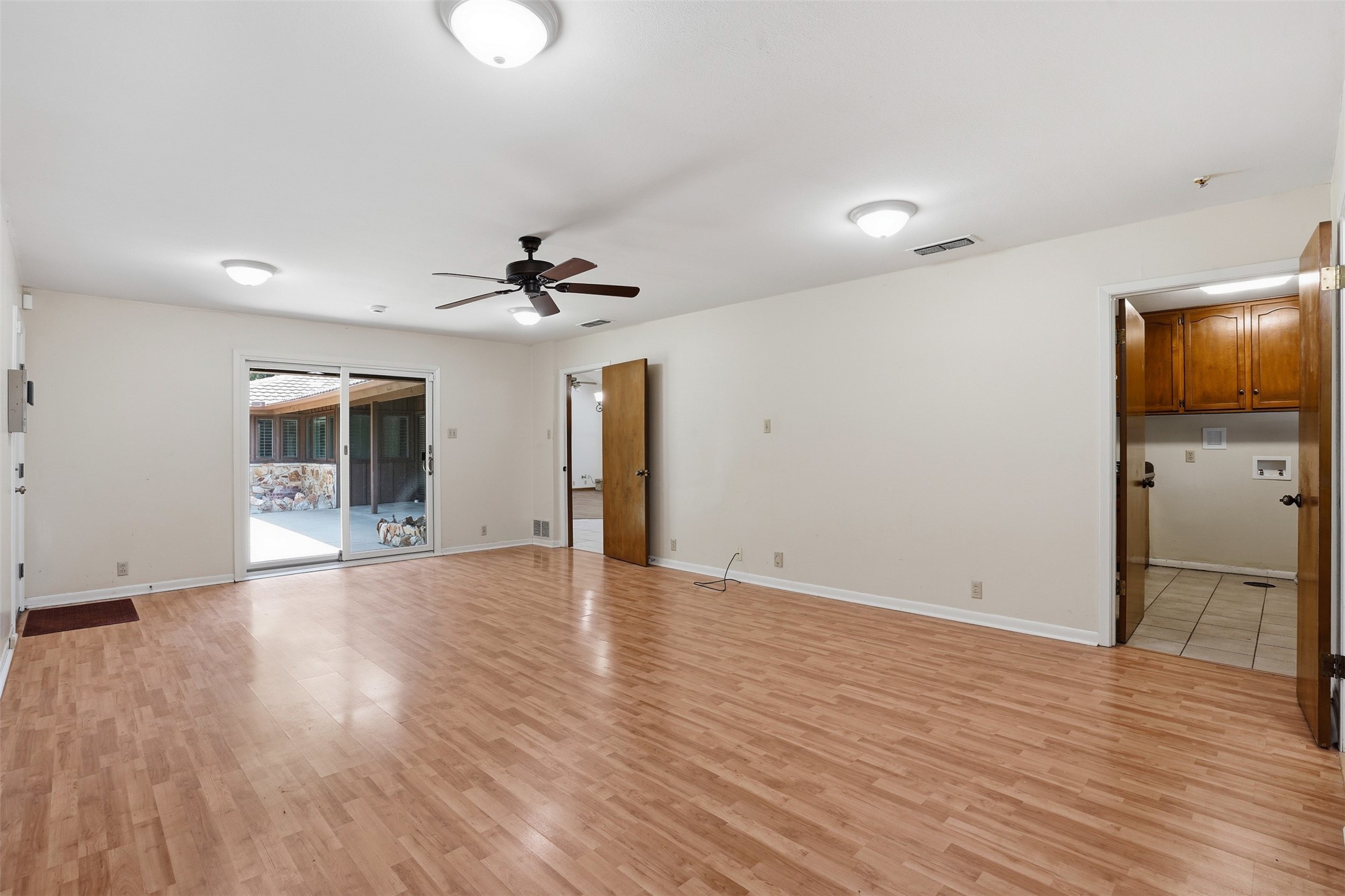 715 Stonelake Drive Cleburne TX 76033