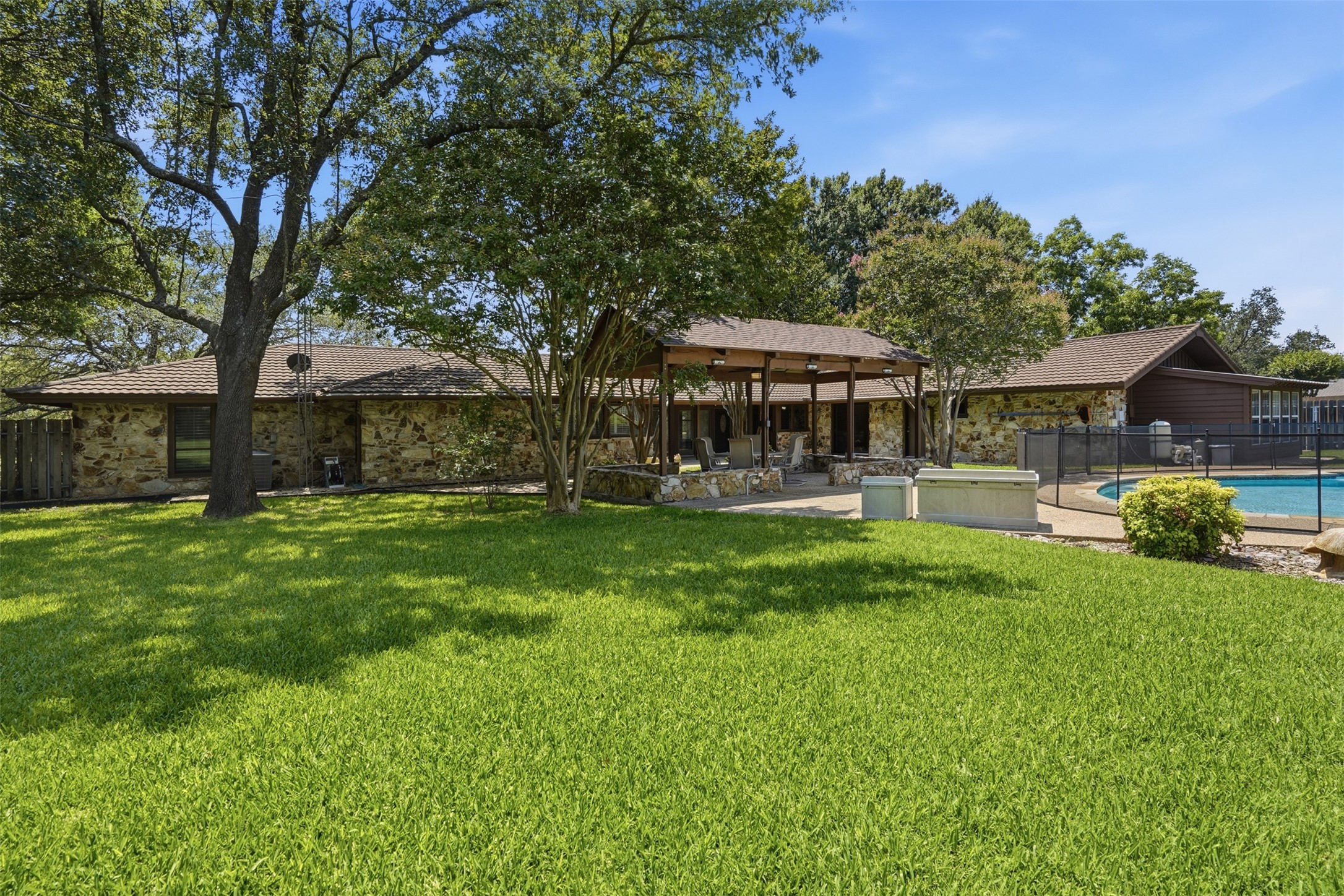 715 Stonelake Drive Cleburne TX 76033