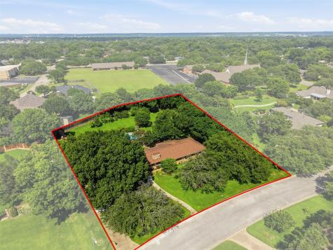 715 Stonelake Drive Cleburne TX 76033