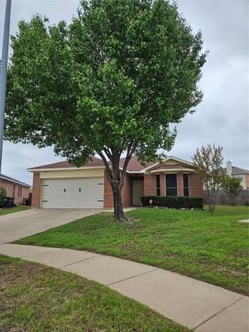 1032 Buffalo Springs Drive Fort Worth TX 76140