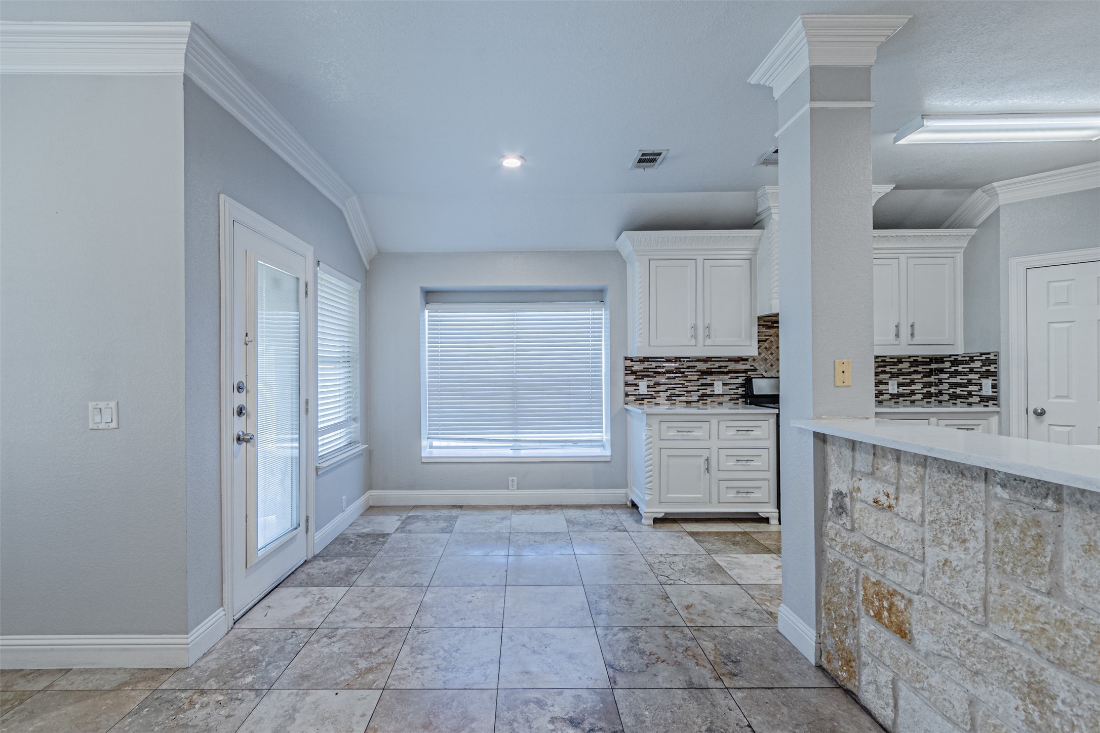 8220 Mossberg Drive Arlington TX 76002