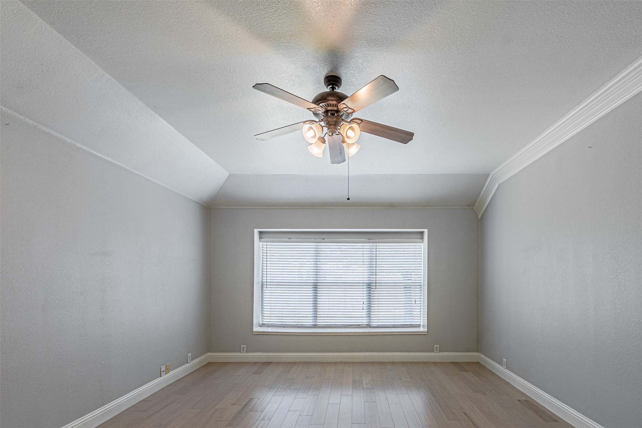 8220 Mossberg Drive Arlington TX 76002