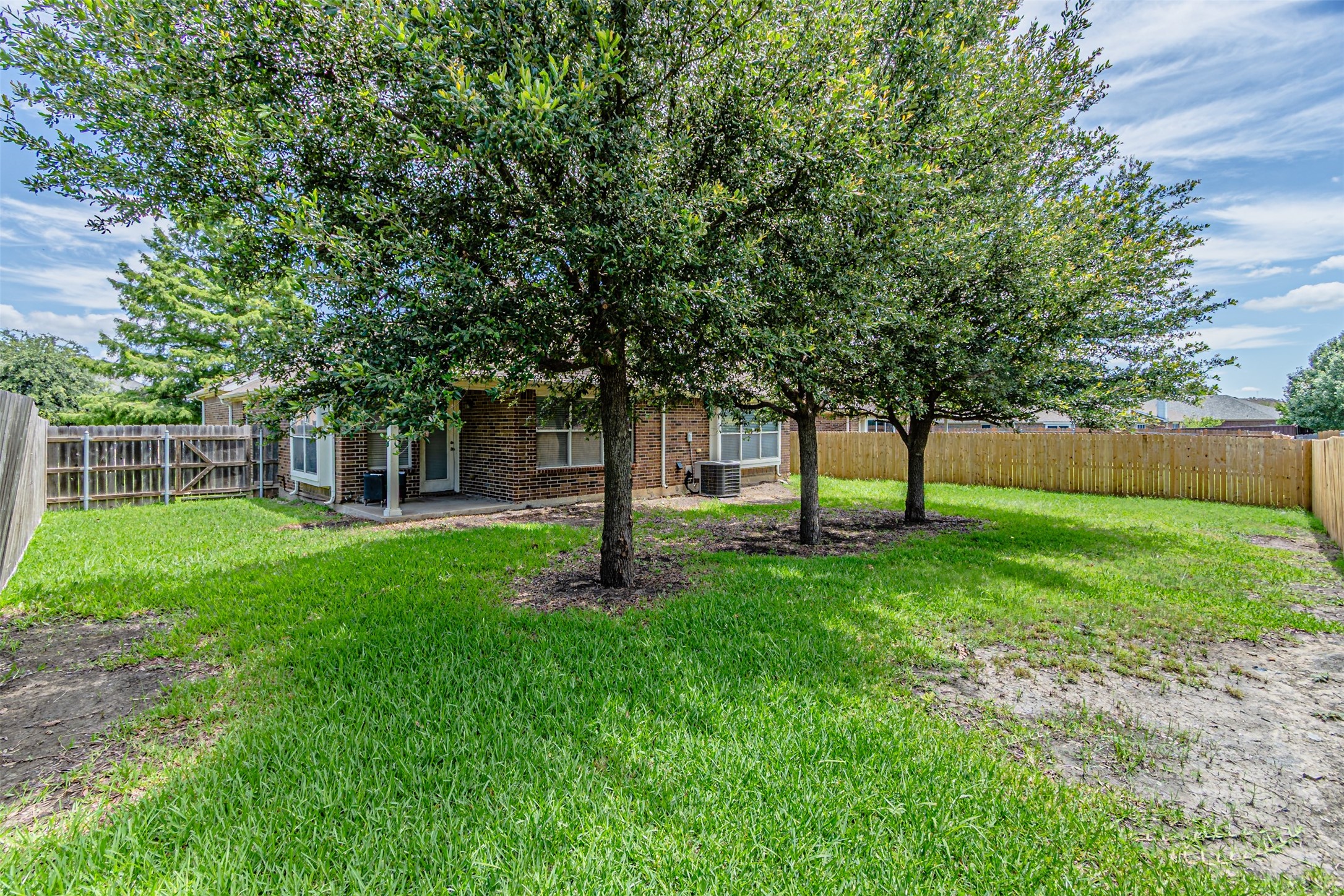 8220 Mossberg Drive Arlington TX 76002