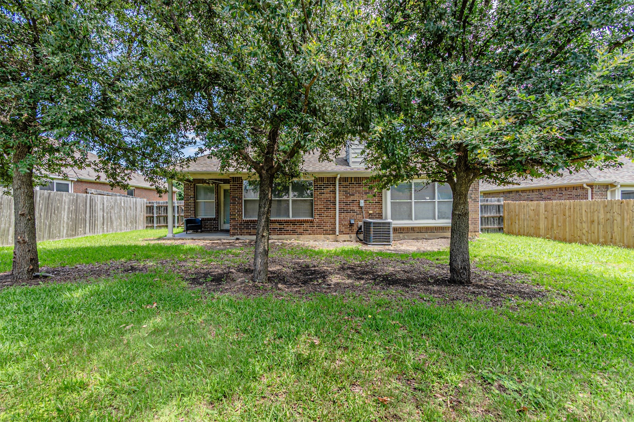 8220 Mossberg Drive Arlington TX 76002