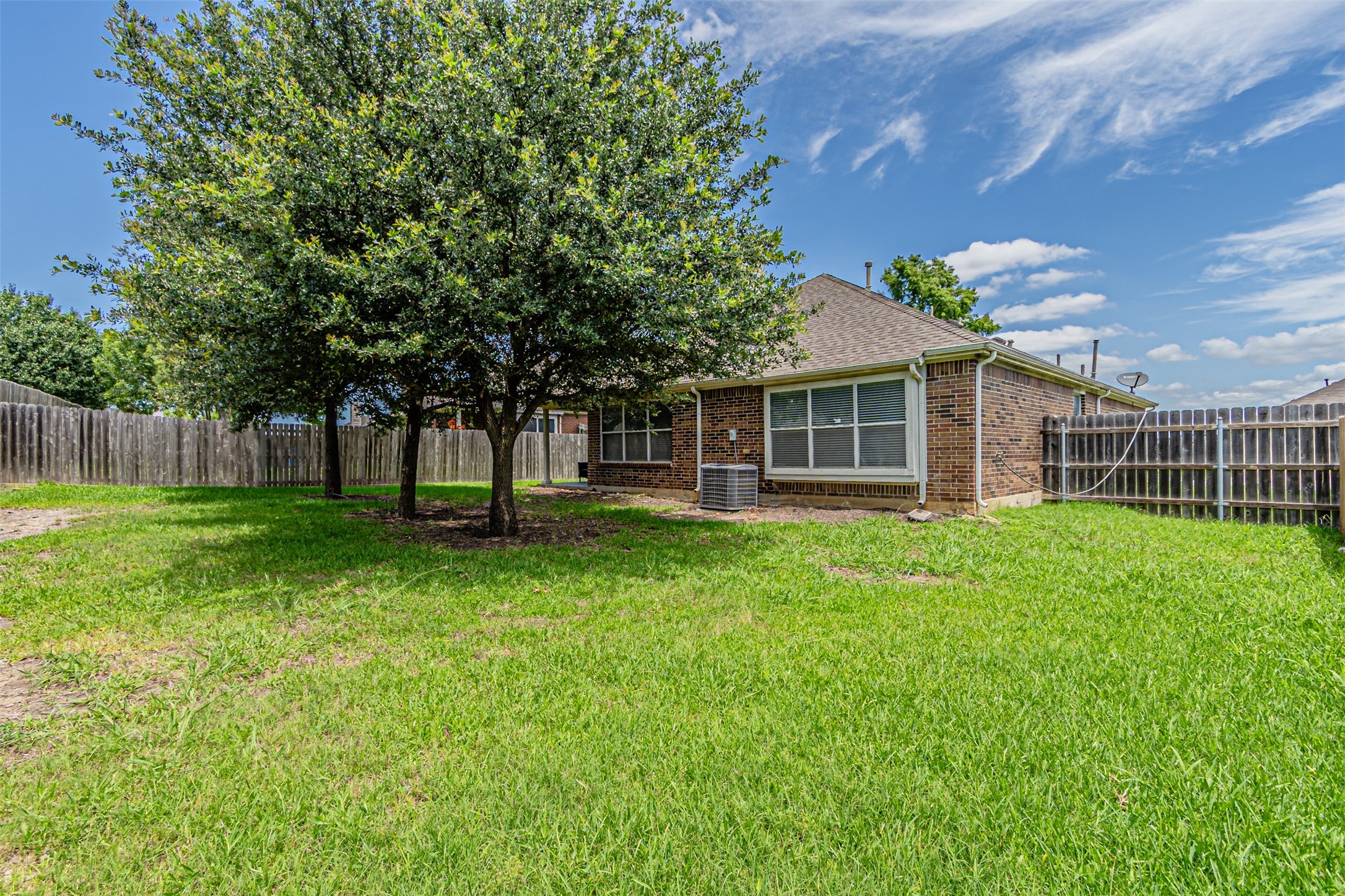 8220 Mossberg Drive Arlington TX 76002