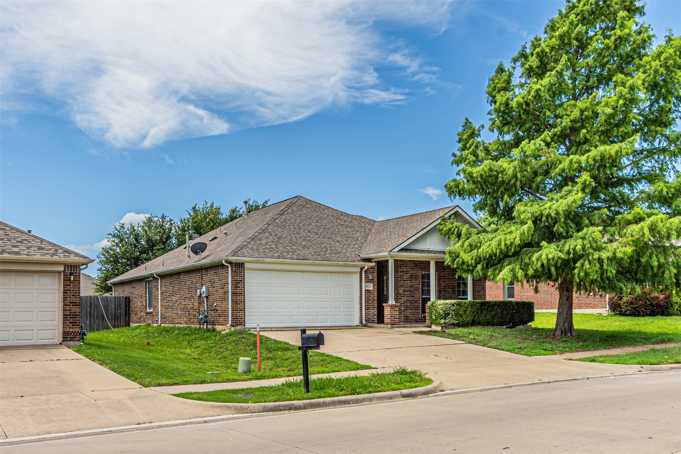 8220 Mossberg Drive Arlington TX 76002