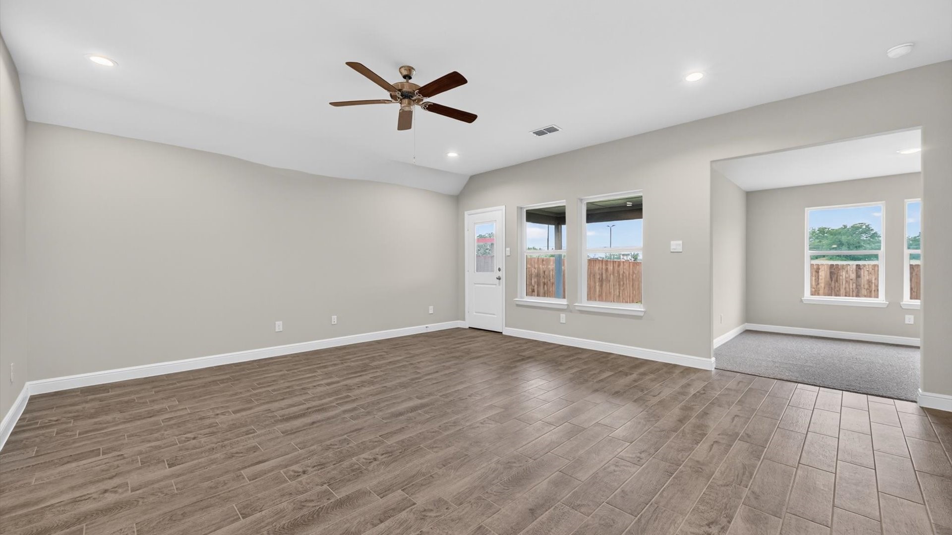 1400 Canterbury Trail Desoto TX 75115