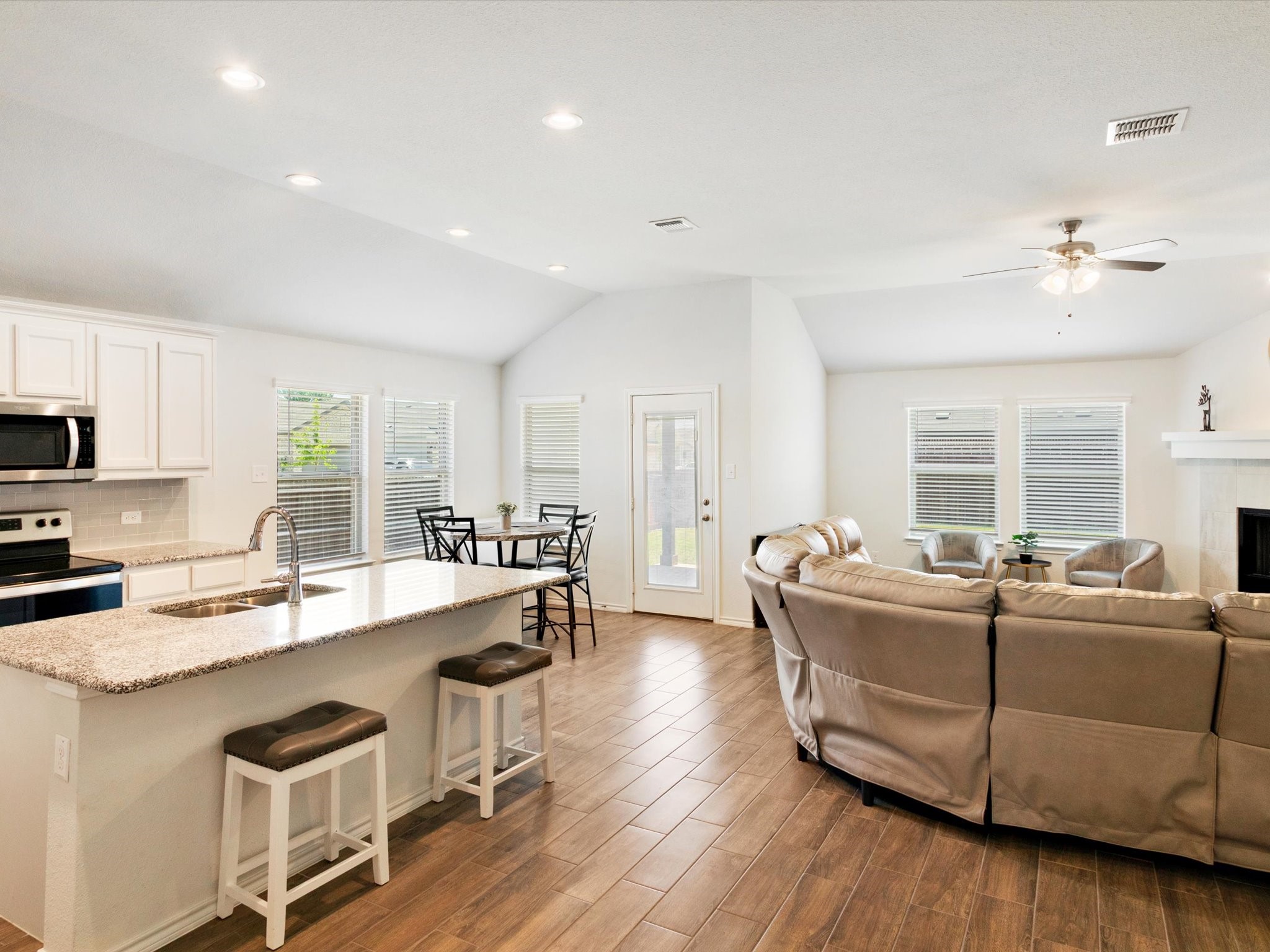 712 Presidio Street Aubrey TX 76227