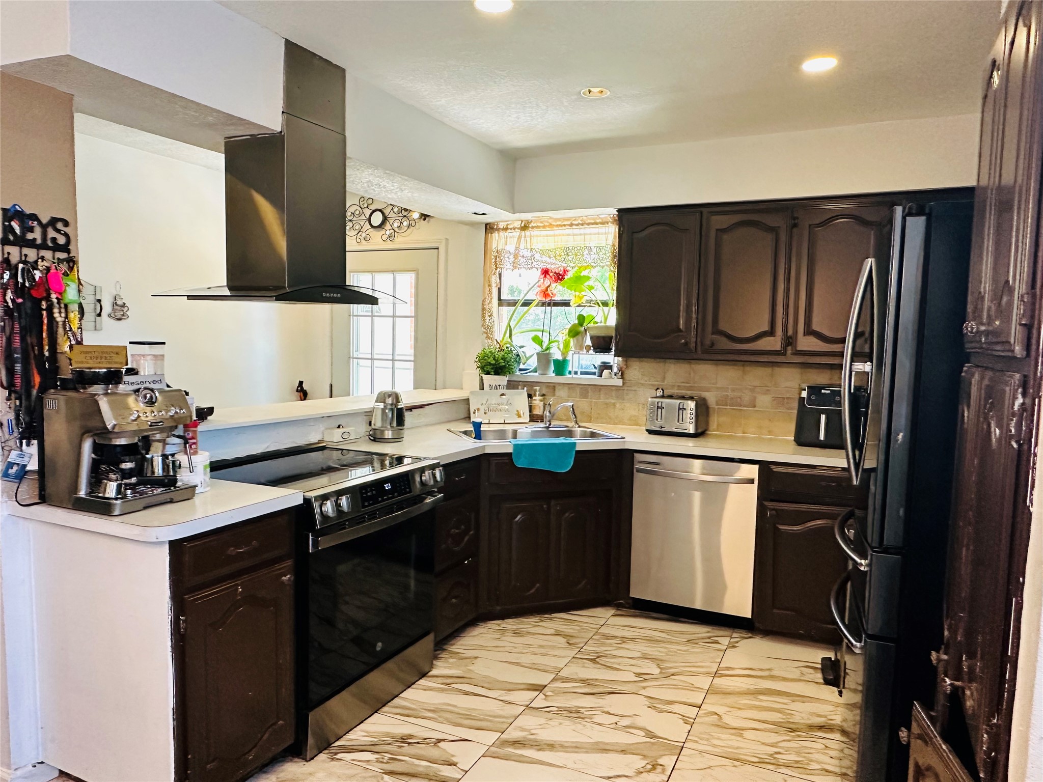 6728 Parkwood Drive North Richland Hills TX 76182
