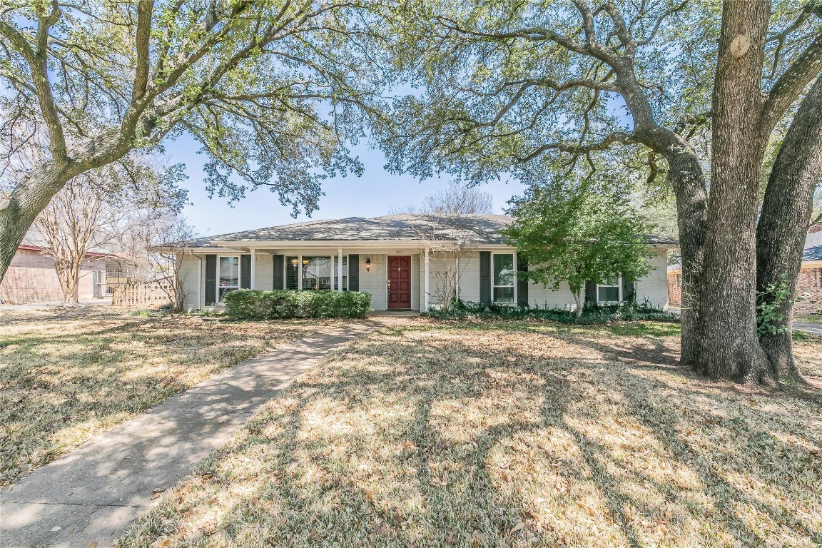 1117 Green River Trail Cleburne TX 76033